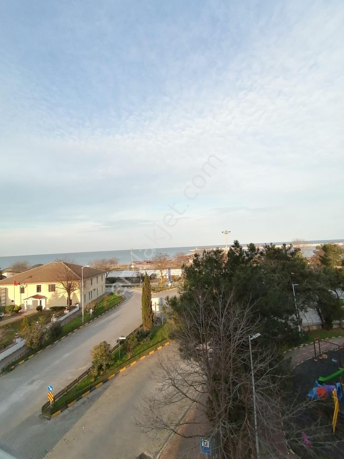 Emlakçıdan Kastamonu Cide Kasaba Mahallesi 2+1 Satılık Daire 425.000 TL