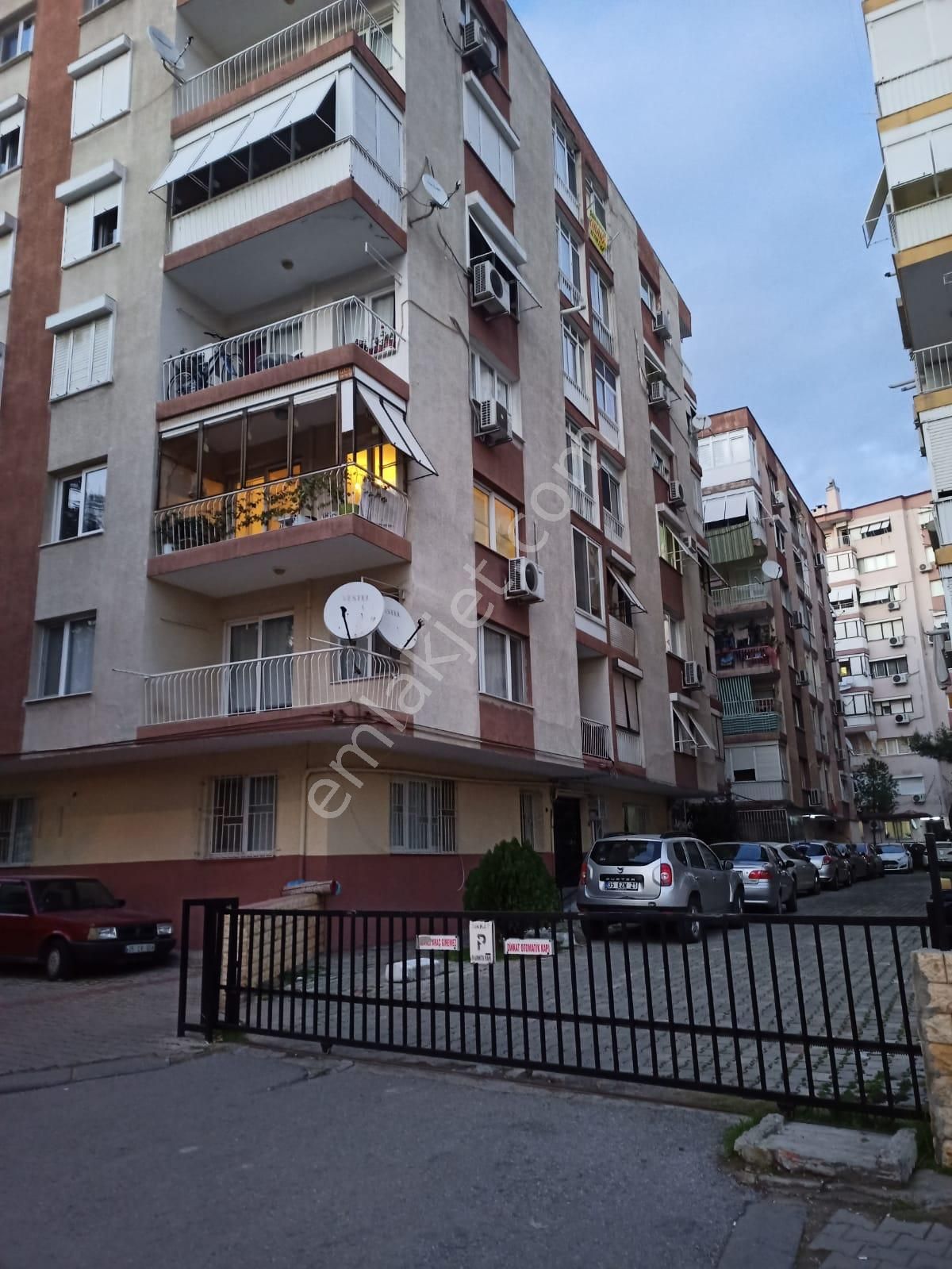 Sahibinden Bornova Haşim İşcan'da, Bölge İstasyonuna Yakın, Bakımlı - Görsel 18