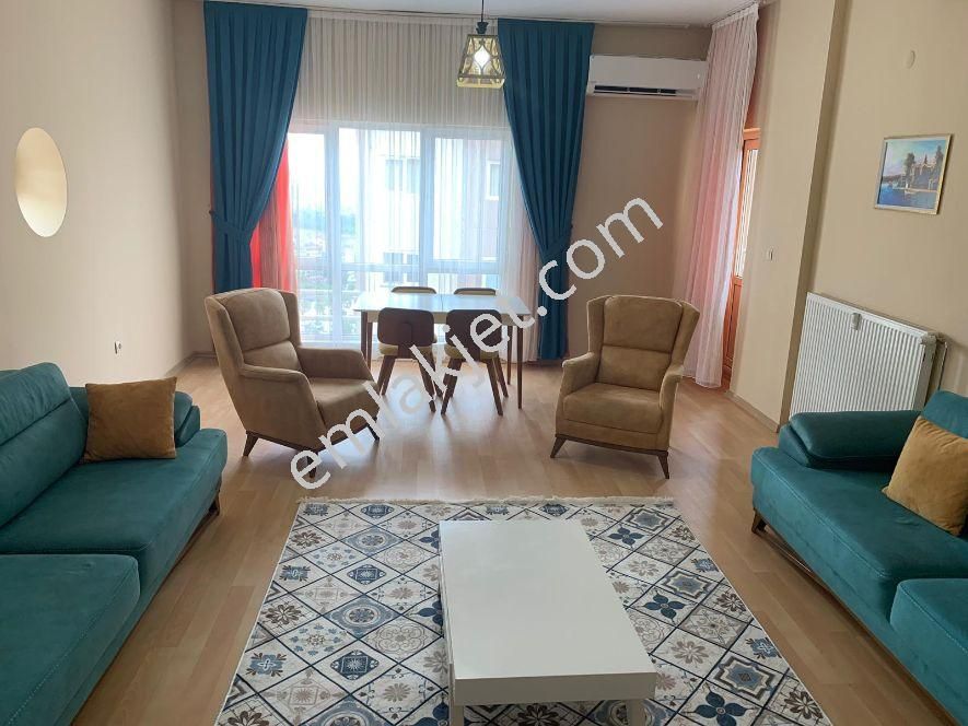 Emlakçıdan Bursa Osmangazi Sakarya Mahallesi 1+1 Günlük Kiralık Daire