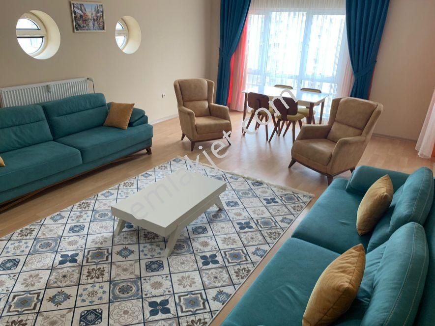 Emlakçıdan Bursa Osmangazi Sakarya Mahallesi 1+1 Günlük Kiralık Daire