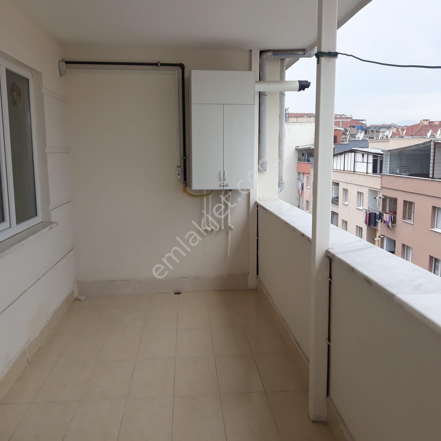 Emlakçıdan Manisa Şehzadeler Dilşikar Mahallesi 2+1 Kiralık Daire 1.200