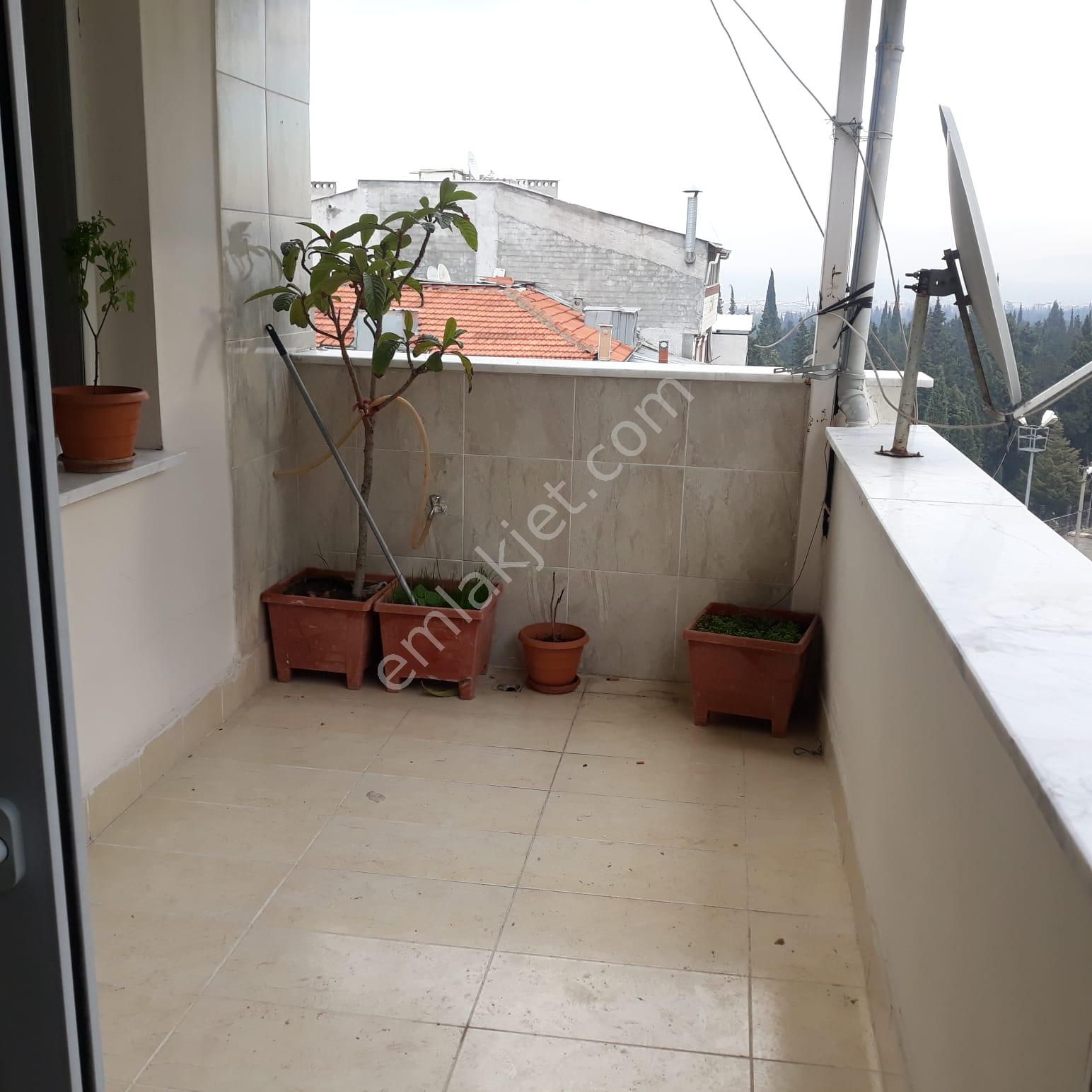 Emlakçıdan Manisa Şehzadeler Dilşikar Mahallesi 2+1 Kiralık Daire 1.200