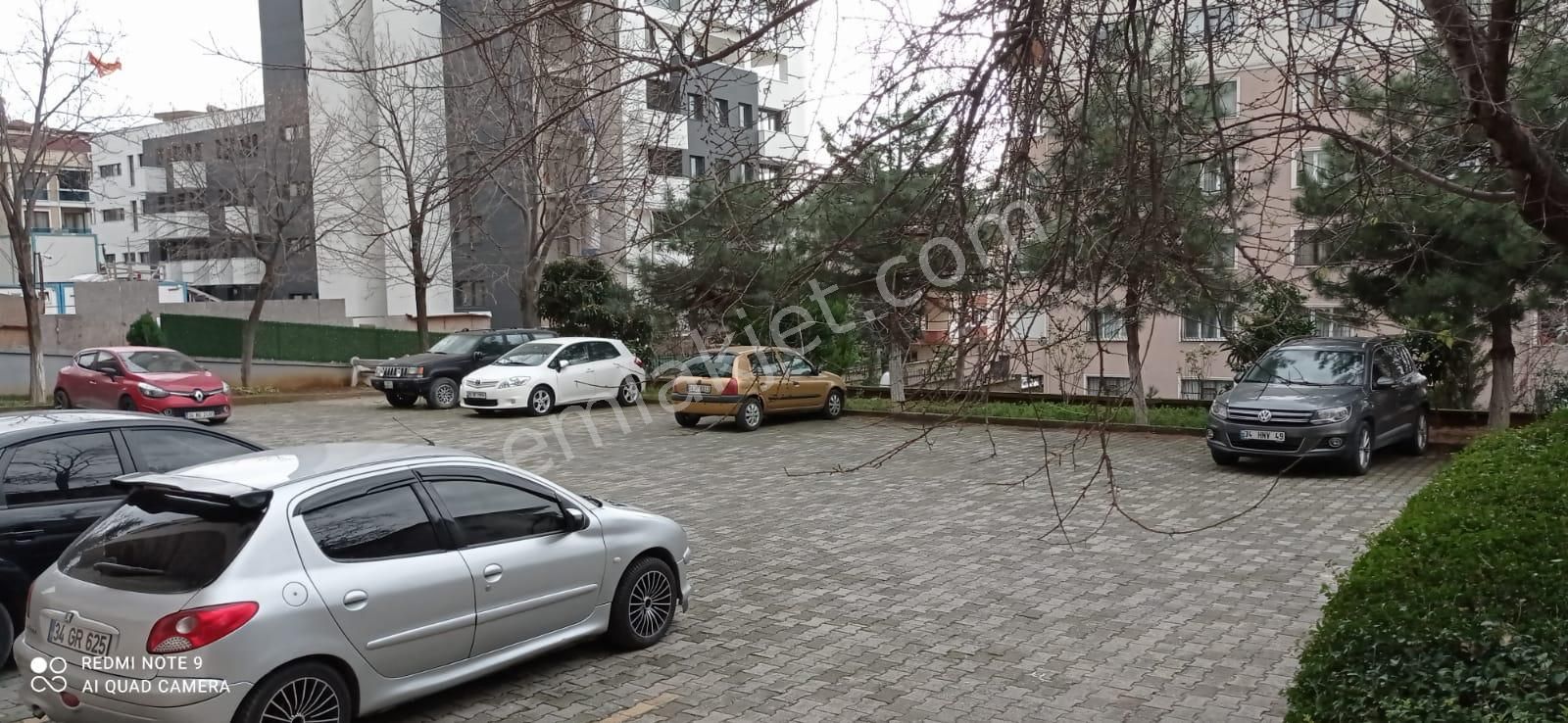 Emlakçıdan İstanbul Kartal Petroliş Mahallesi 3+1 Kiralık Daire 1.750