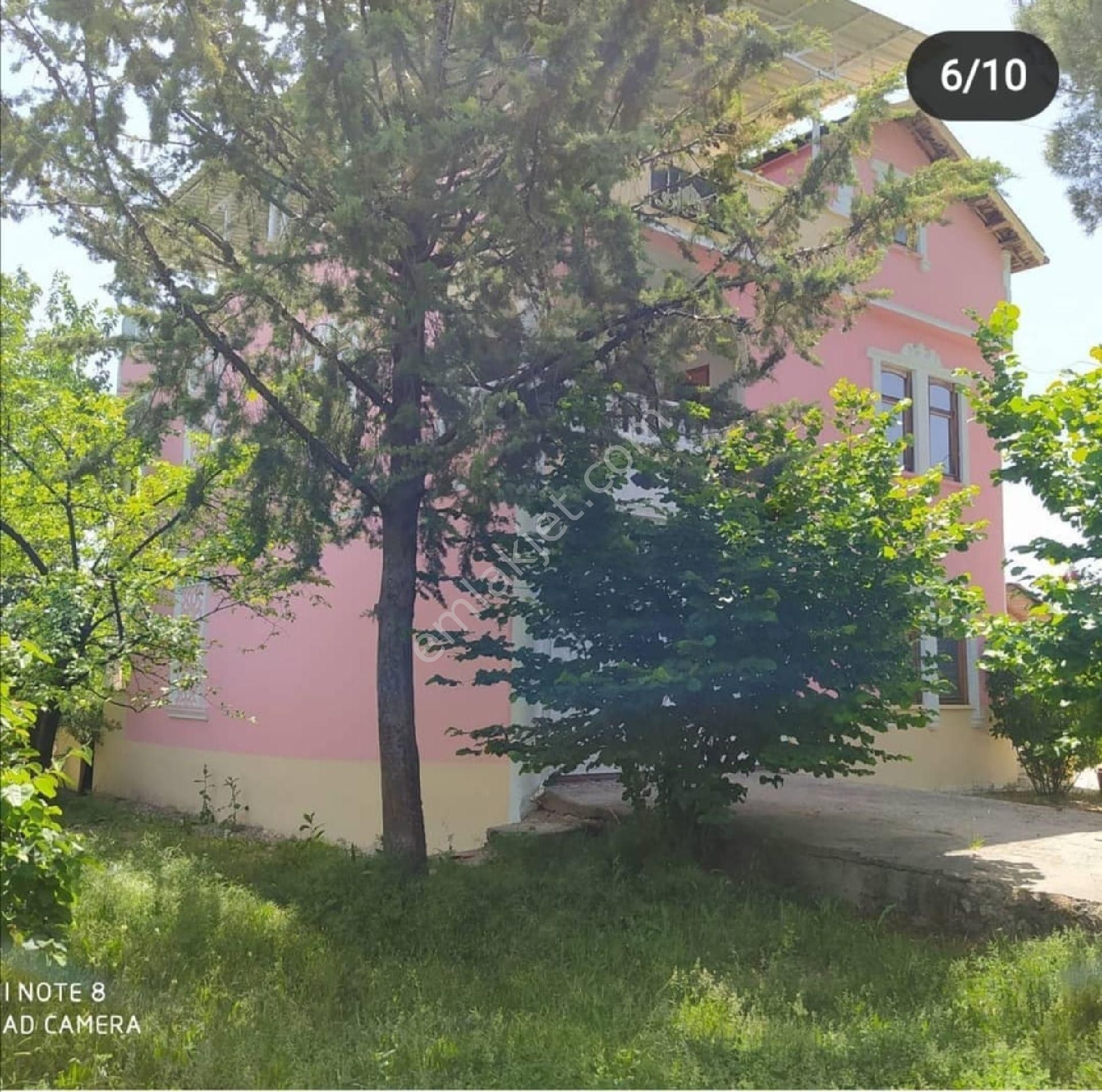 Emlakçıdan Malatya Yeşilyurt Dilek Mahallesi 8+ Oda Satılık Müstakil 1