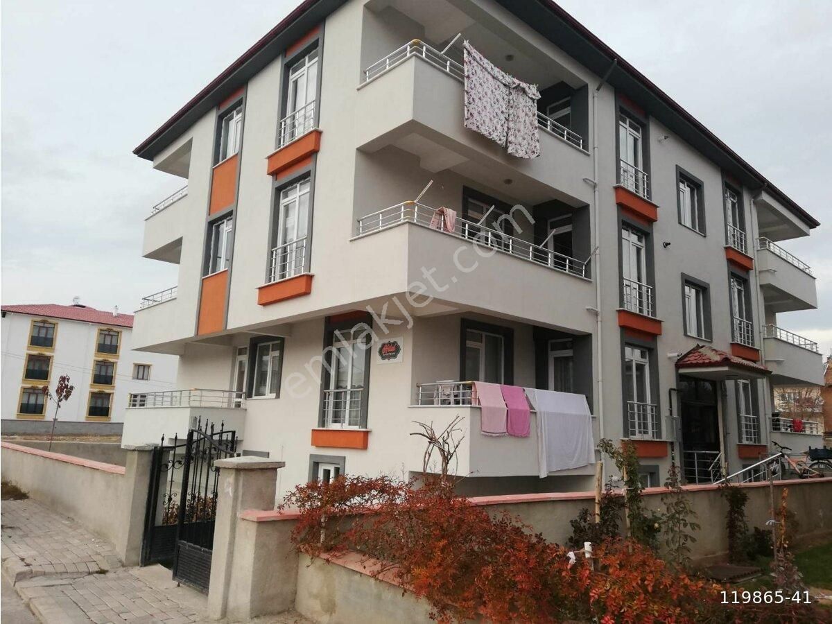 Emlakçıdan Erzincan Erzincan Merkez Mimar Sinan Mahallesi 3+1 Satılık