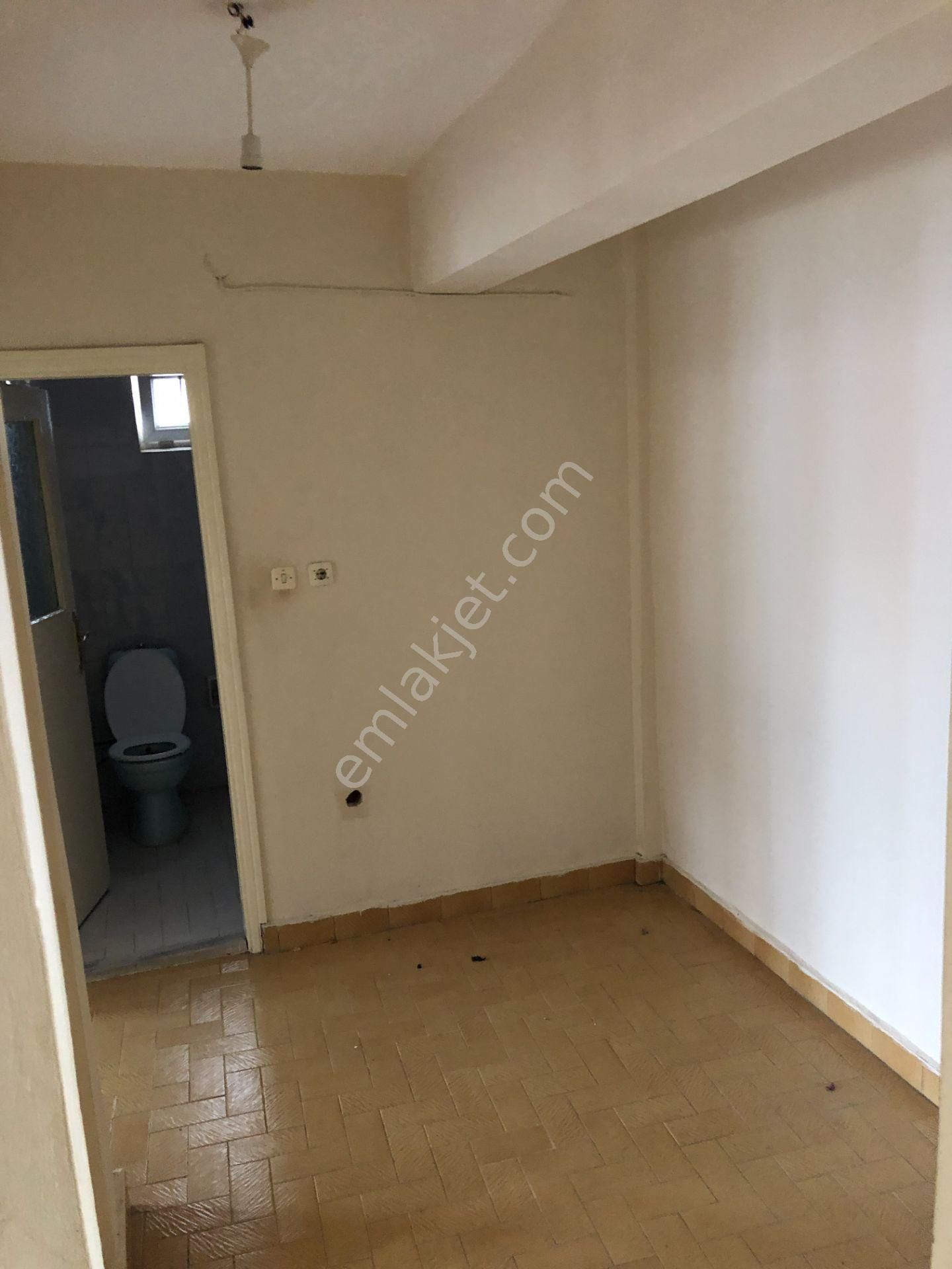 Emlakçıdan Edirne Edirne Merkez Şükrüpaşa Mahallesi 1+1 Kiralık Daire 1