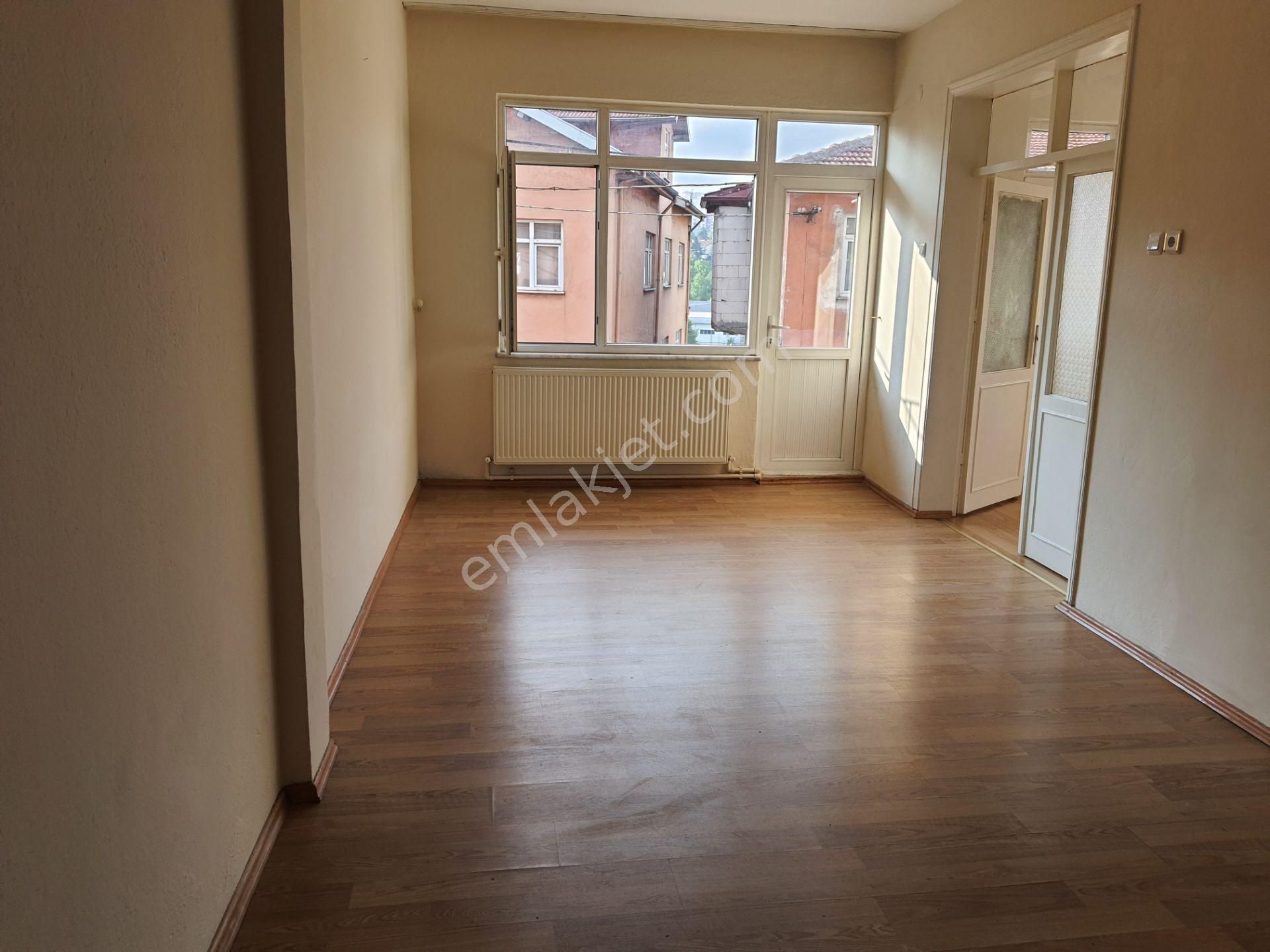 Emlakçıdan Zonguldak Ereğli Kavaklık Mahallesi 2+1 Kiralık Daire 700 TL