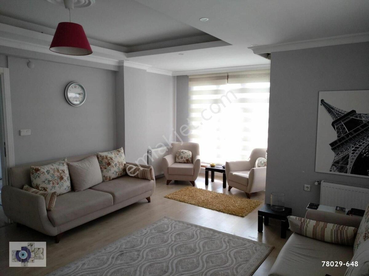 Beylikdüzü Kavaklıda Kiralık Eşyalı Daire Nazar Emlakdan