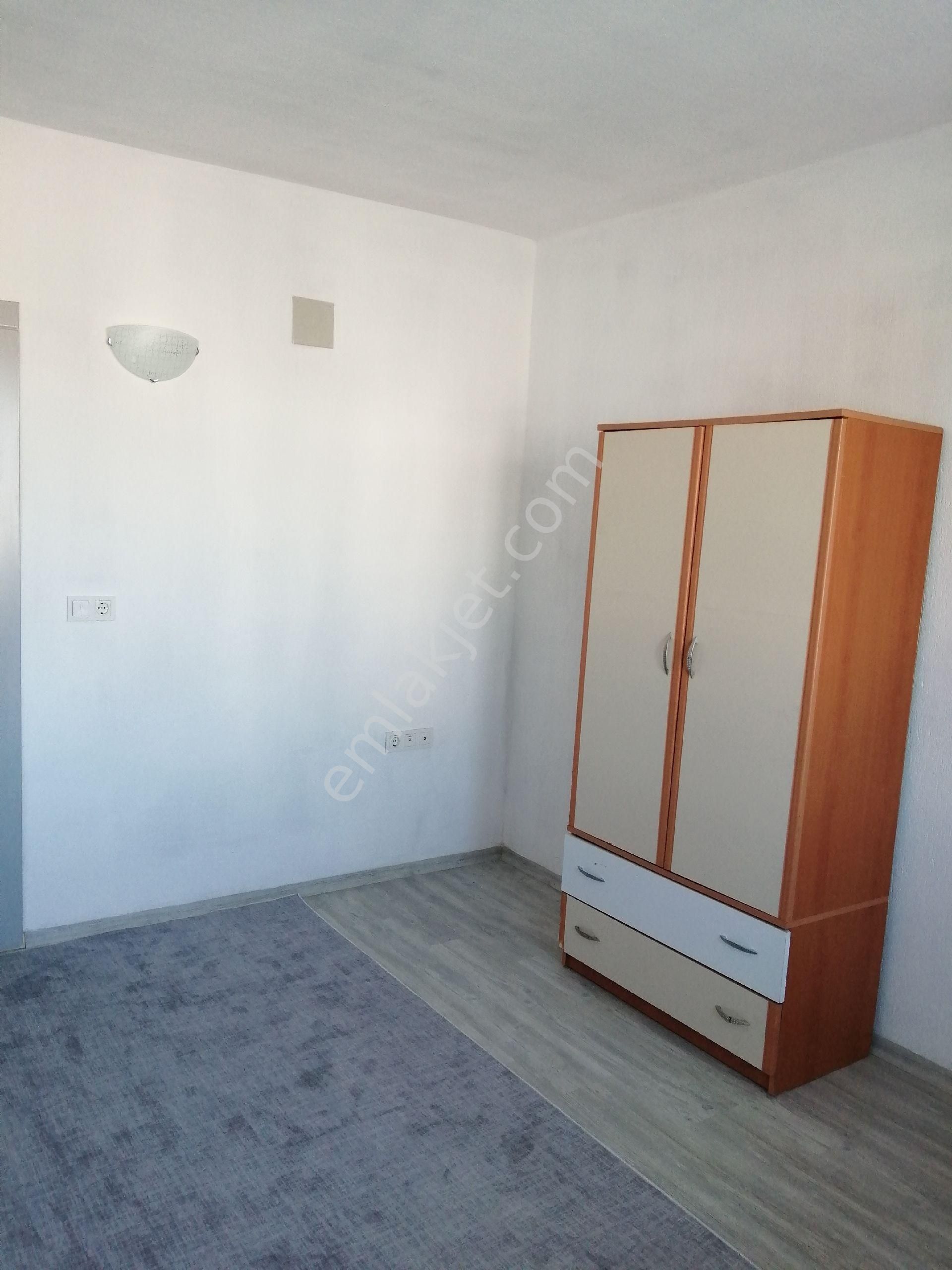 Emlakçıdan Muğla Dalaman Altıntas Mahallesi 3+1 Kiralık Daire 1.400 TL