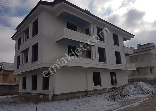 Emlakçıdan Nevşehir Avanos Karaseki Mahallesi 3+1 Satılık Daire 450.000