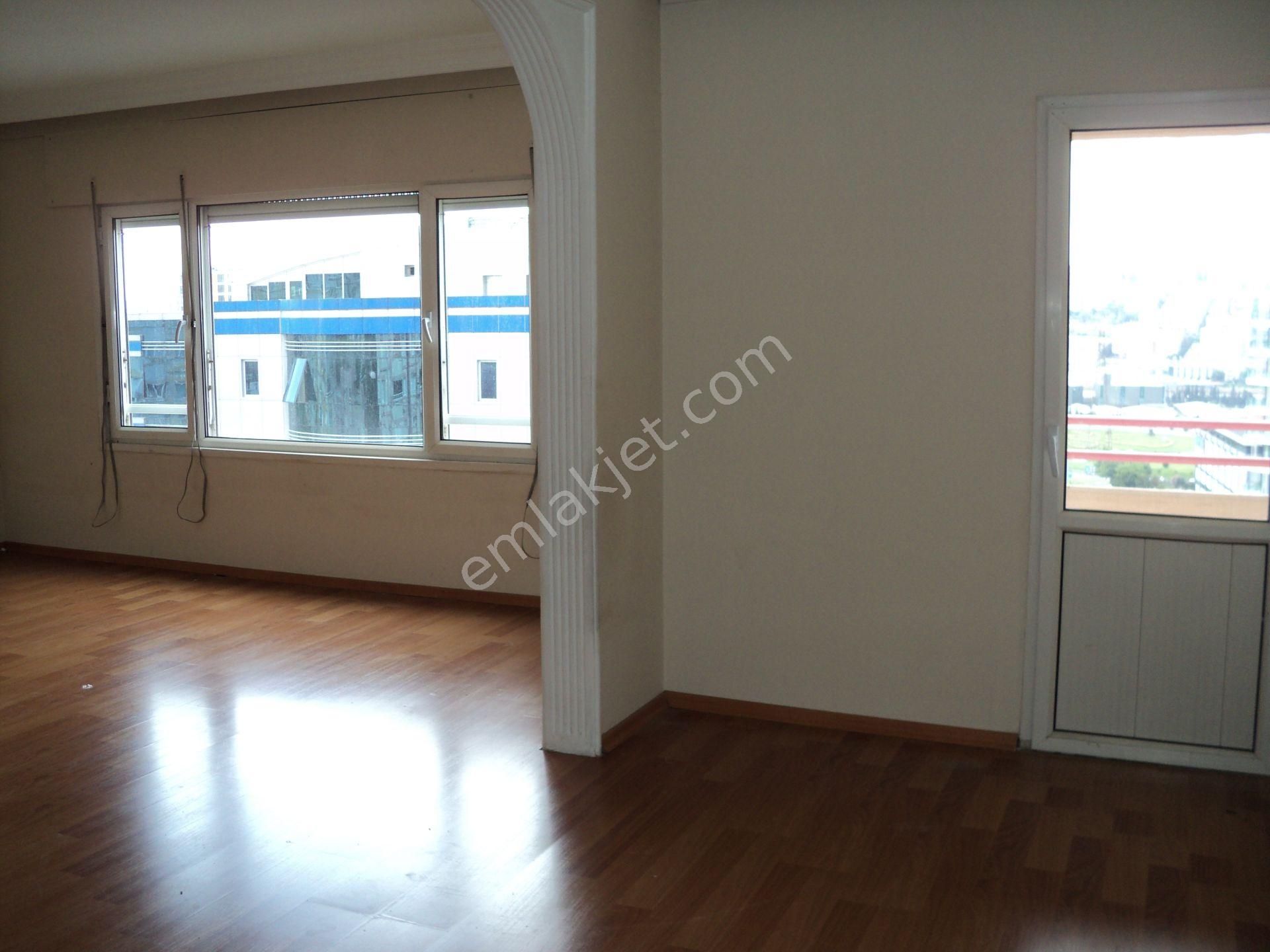Emlakcidan Istanbul Bahcelievler Yenibosna Merkez Mahallesi 3 1 Satilik Daire 1 050 000 Tl 9161008