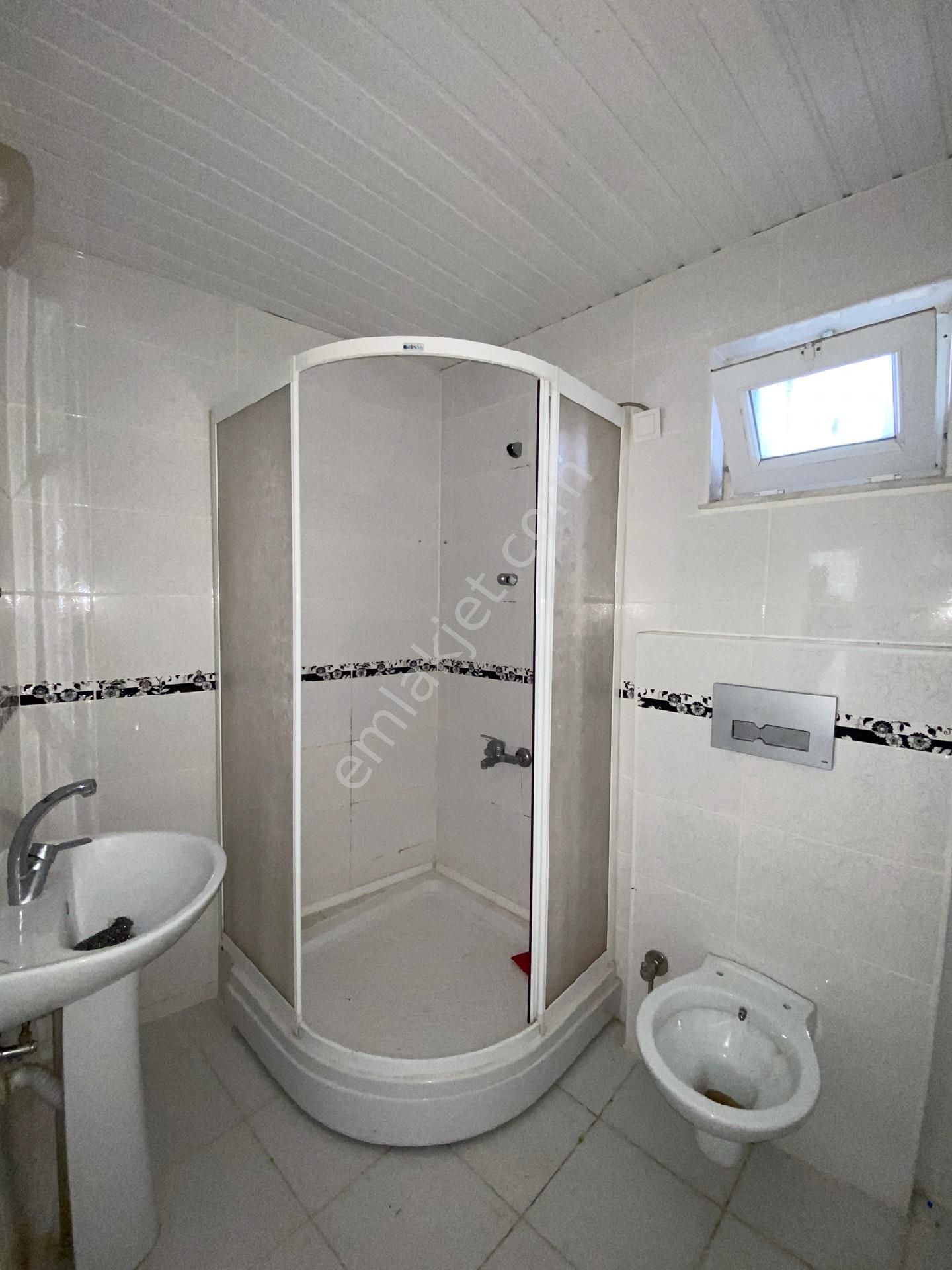 Emlakçıdan Antalya Kepez Ahatlı Mahallesi 2+1 Kiralık Daire 1.000 TL