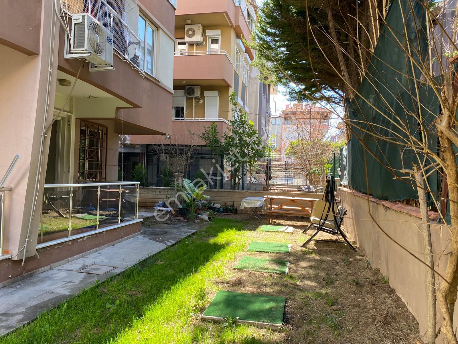 Emlakçıdan Antalya Muratpaşa Fener Mahallesi 2+1 Kiralık Daire 1.750 TL
