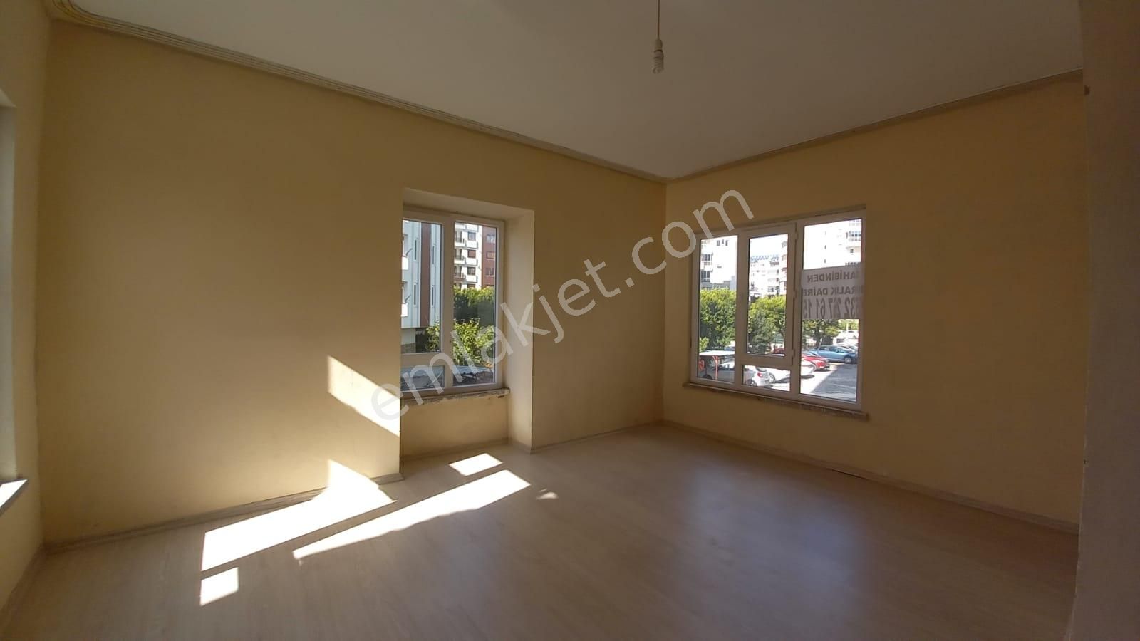 Emlakçıdan Antalya Muratpaşa Meydankavağı Mahallesi 3+1 Kiralık Daire 2