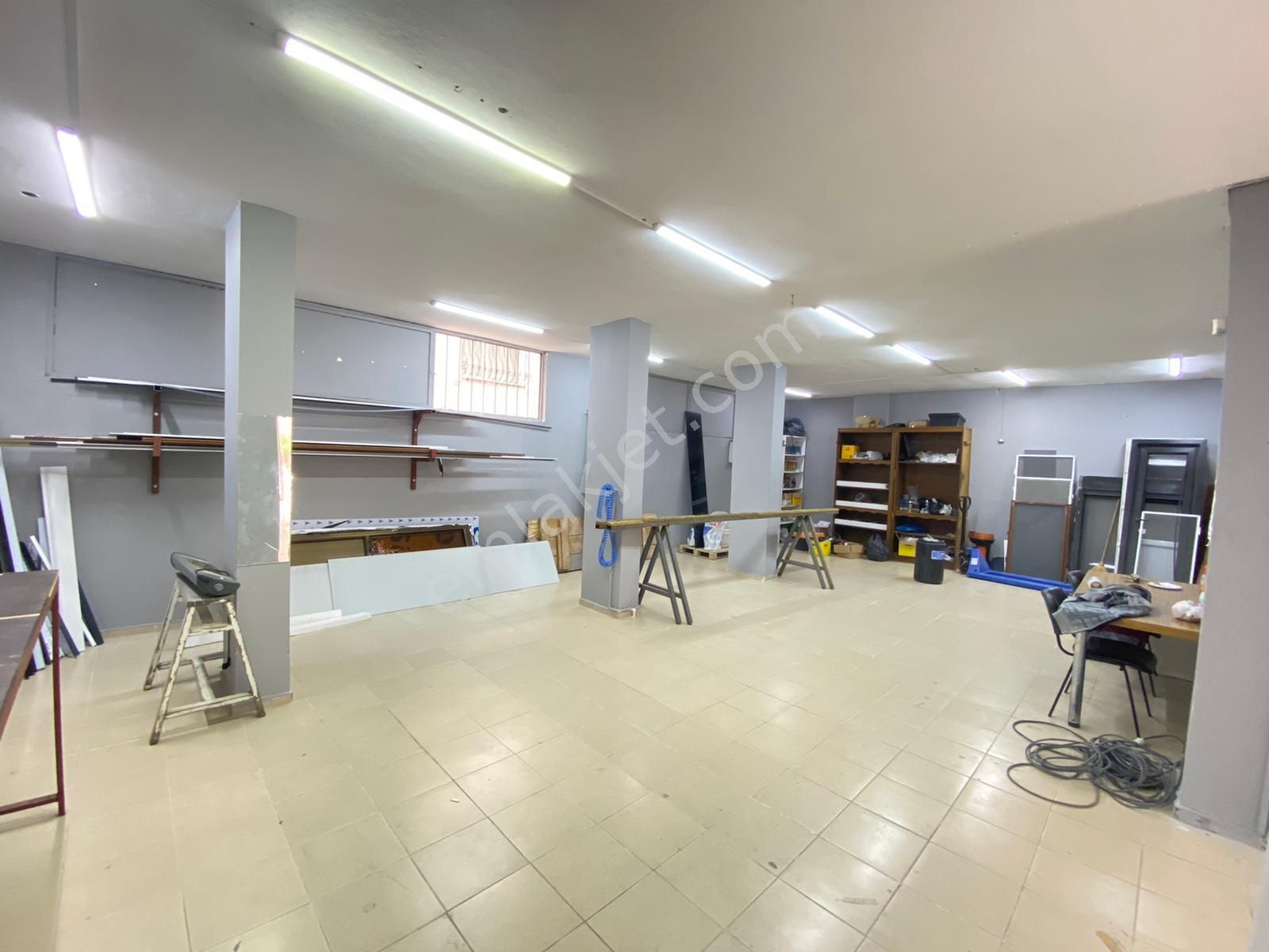 Emlakcidan Istanbul Avcilar Universite Mahallesi 2 Oda Kiralik Dukkan Magaza 2 500 Tl 9216179