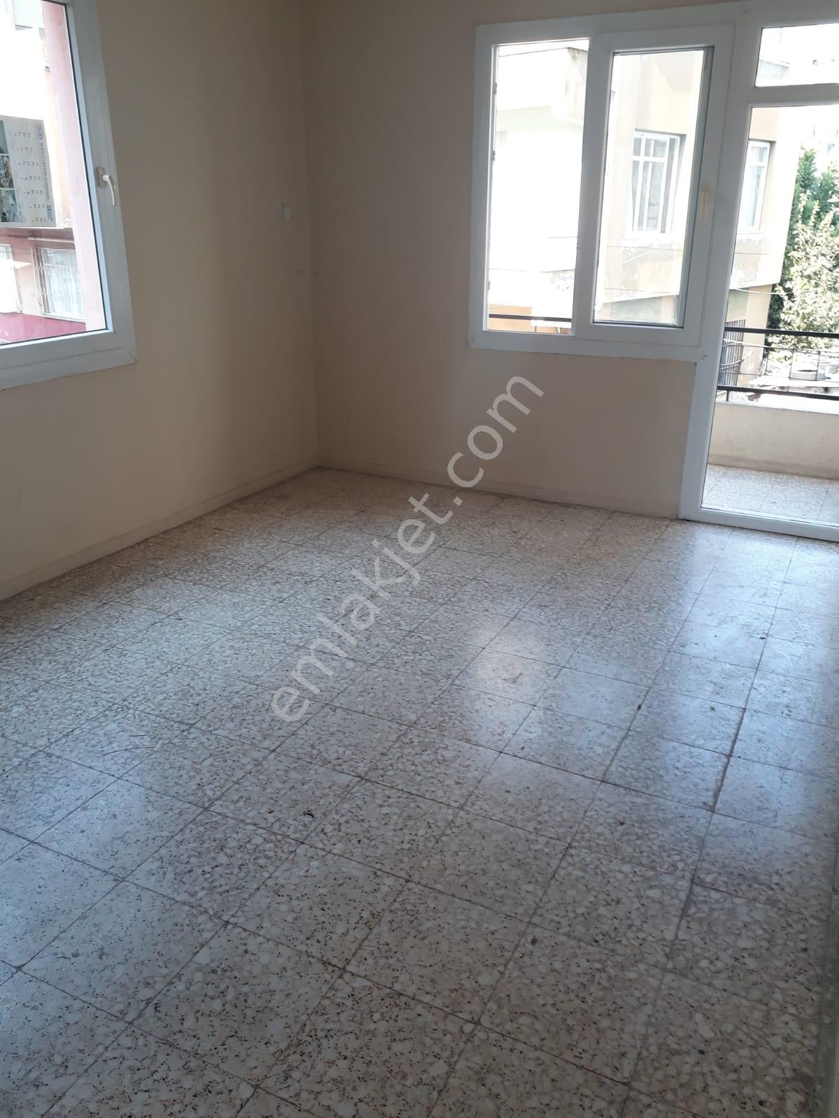 Emlakcidan Mersin Toroslar Osmaniye Mahallesi 2 1 Kiralik Daire 850 Tl 9216905