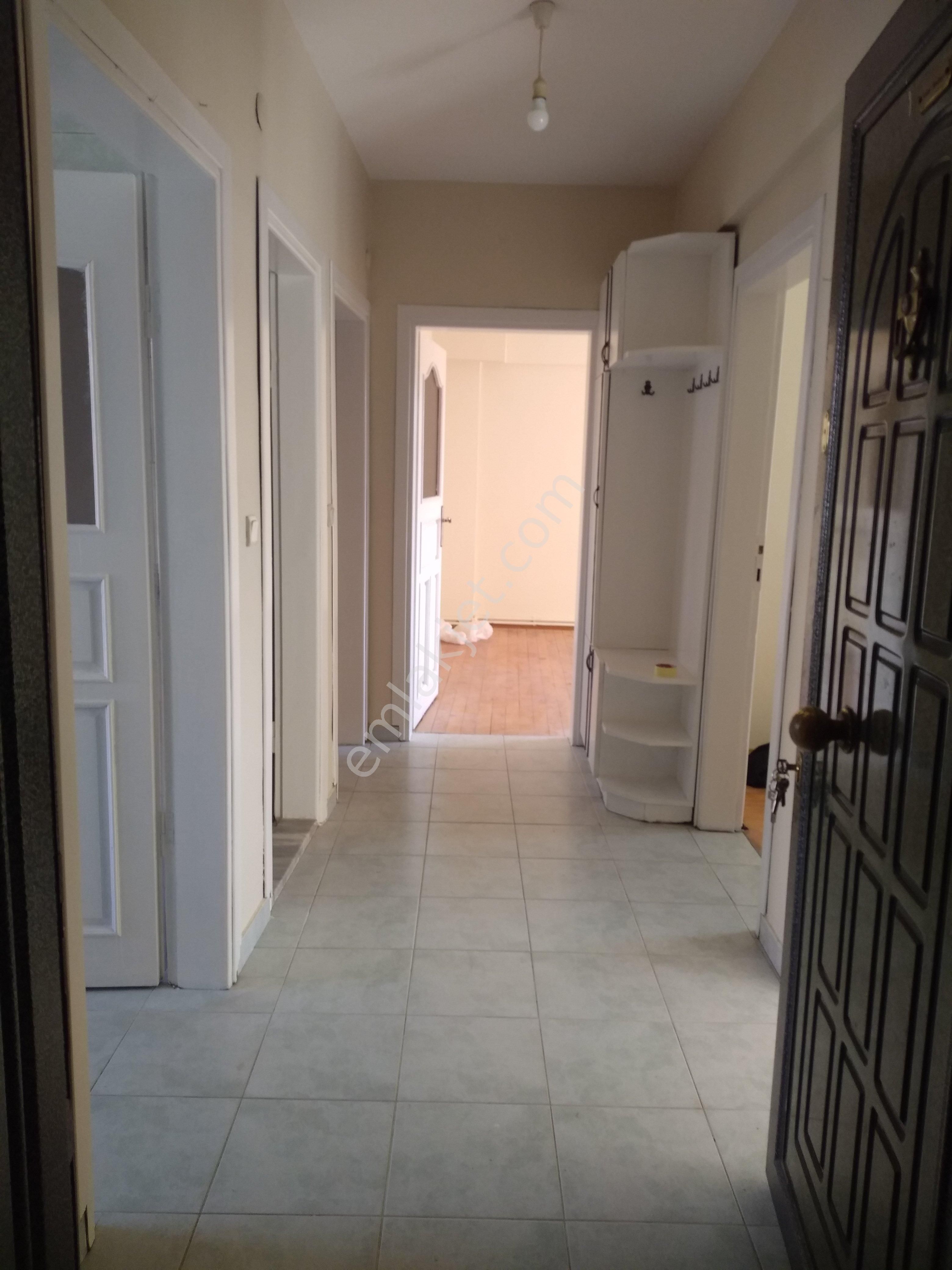 Emlakçıdan İstanbul Pendik Kavakpınar Mahallesi 3+1 Kiralık Daire 1.000