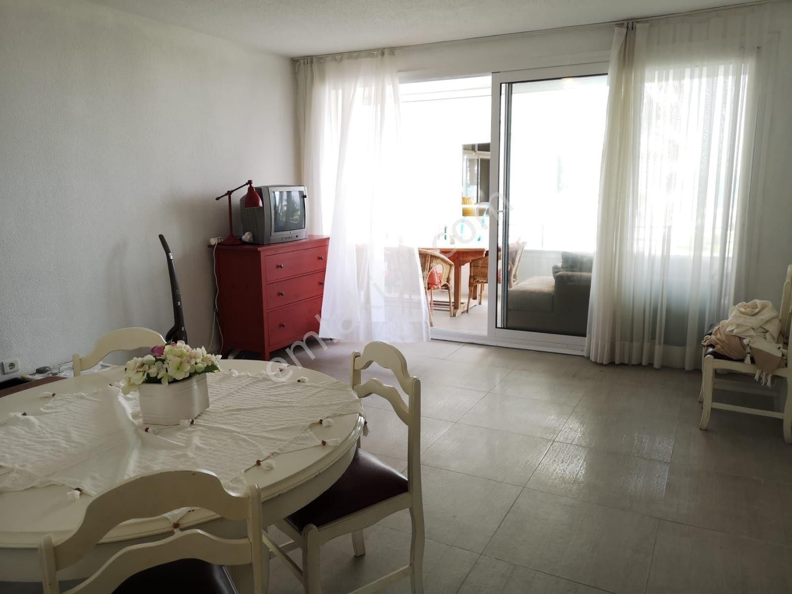 Ilıca Denize Sıfır Havuzlu Sitede Tadilatlı Yaz Dönemi Kiralık 2+1 Daire - Görsel 13