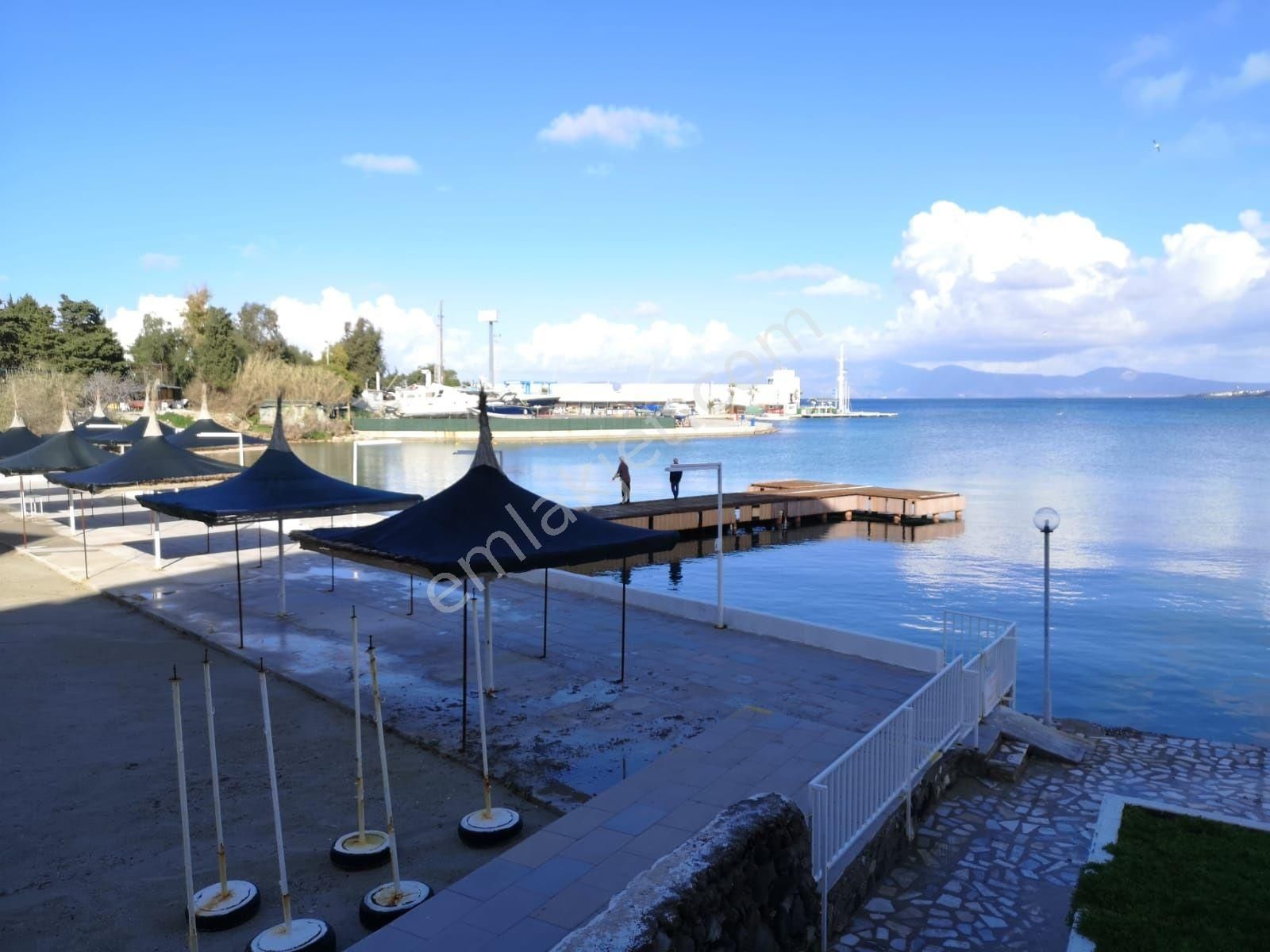 Ilıca Denize Sıfır Havuzlu Sitede Tadilatlı Yaz Dönemi Kiralık 2+1 Daire - Görsel 2