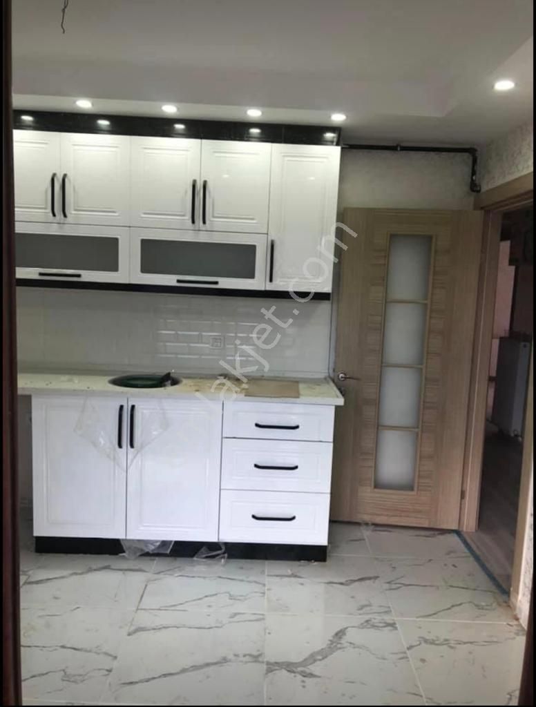 Emlakcidan Manisa Turgutlu Yeni Mahallesi 3 1 Satilik Daire 450 000 Tl 9246158