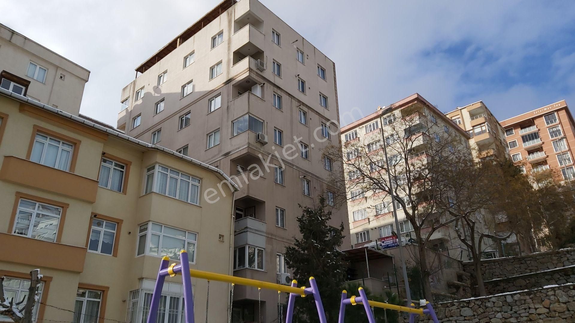 Emlakçıdan İstanbul Pendik Doğu Mahallesi 2+1 Satılık Daire 299.000 TL