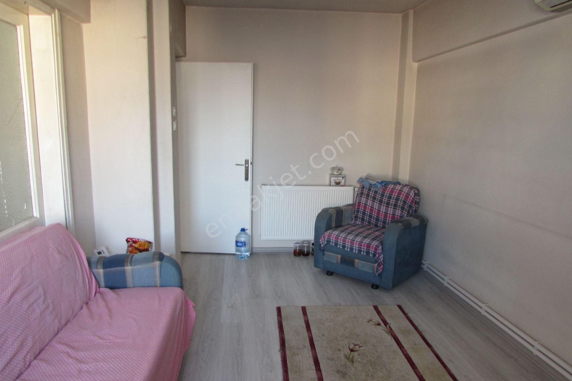 Emlakçıdan Aydın Nazilli Yeni Mahallesi 3+1 Satılık Daire 165.000 TL