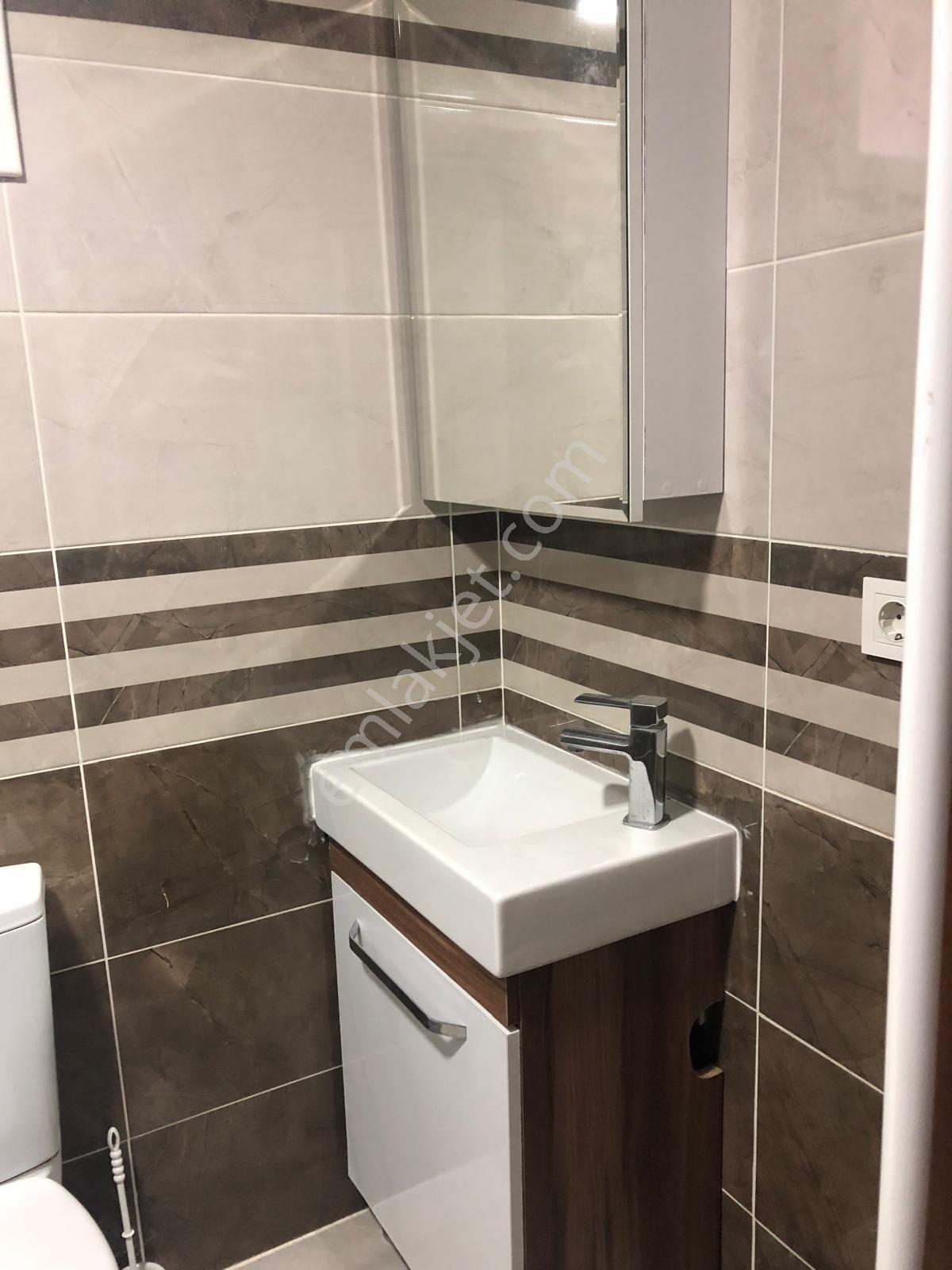 Bornovada Eşyalı 1+1 Kiralık Lüks Daire - Görsel 13
