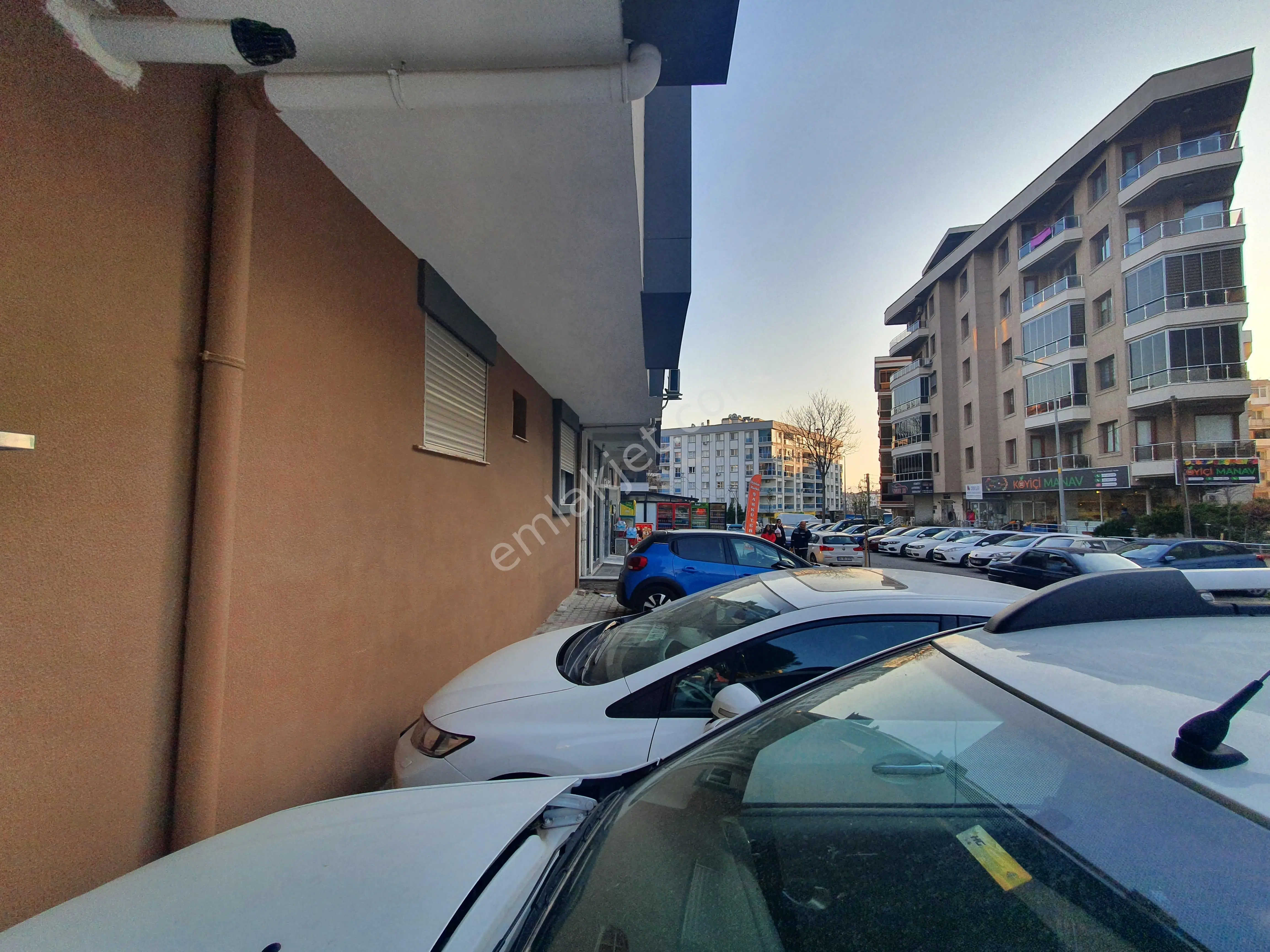 Bornovada Eşyalı 1+1 Kiralık Lüks Daire - Görsel 4