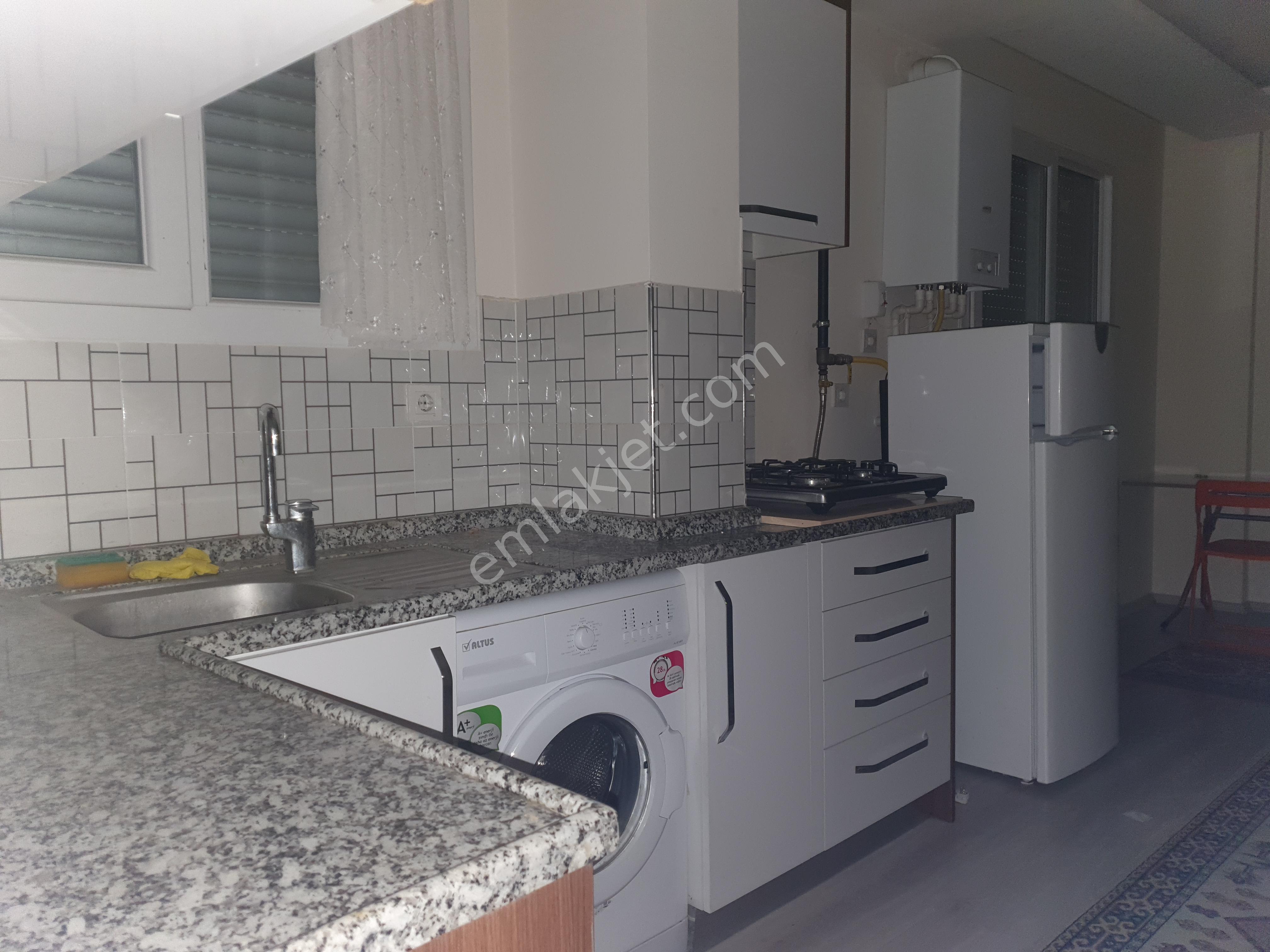 Bornovada Eşyalı 1+1 Kiralık Lüks Daire - Görsel 11