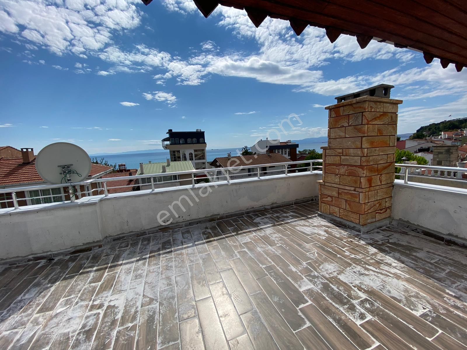 Emlakçıdan Tekirdağ Süleymanpaşa Değirmenaltı Mahallesi 1+1 Kiralık