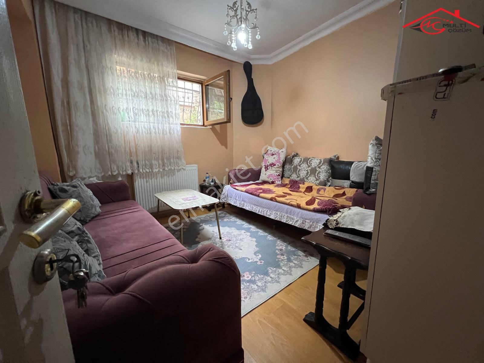 Yenibosna Merkez Mahallesinde Satılık Bahçe Katı Daire 2+1 Genç - Görsel 8