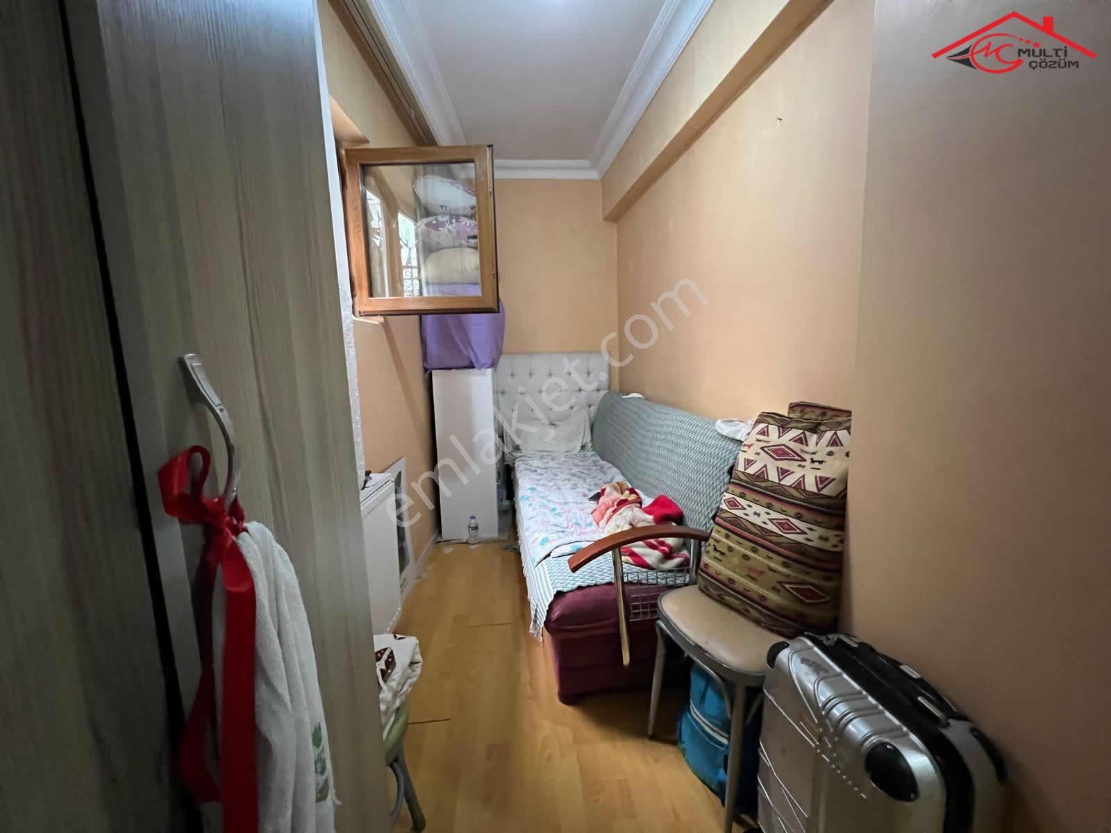 Yenibosna Merkez Mahallesinde Satılık Bahçe Katı Daire 2+1 Genç - Görsel 17