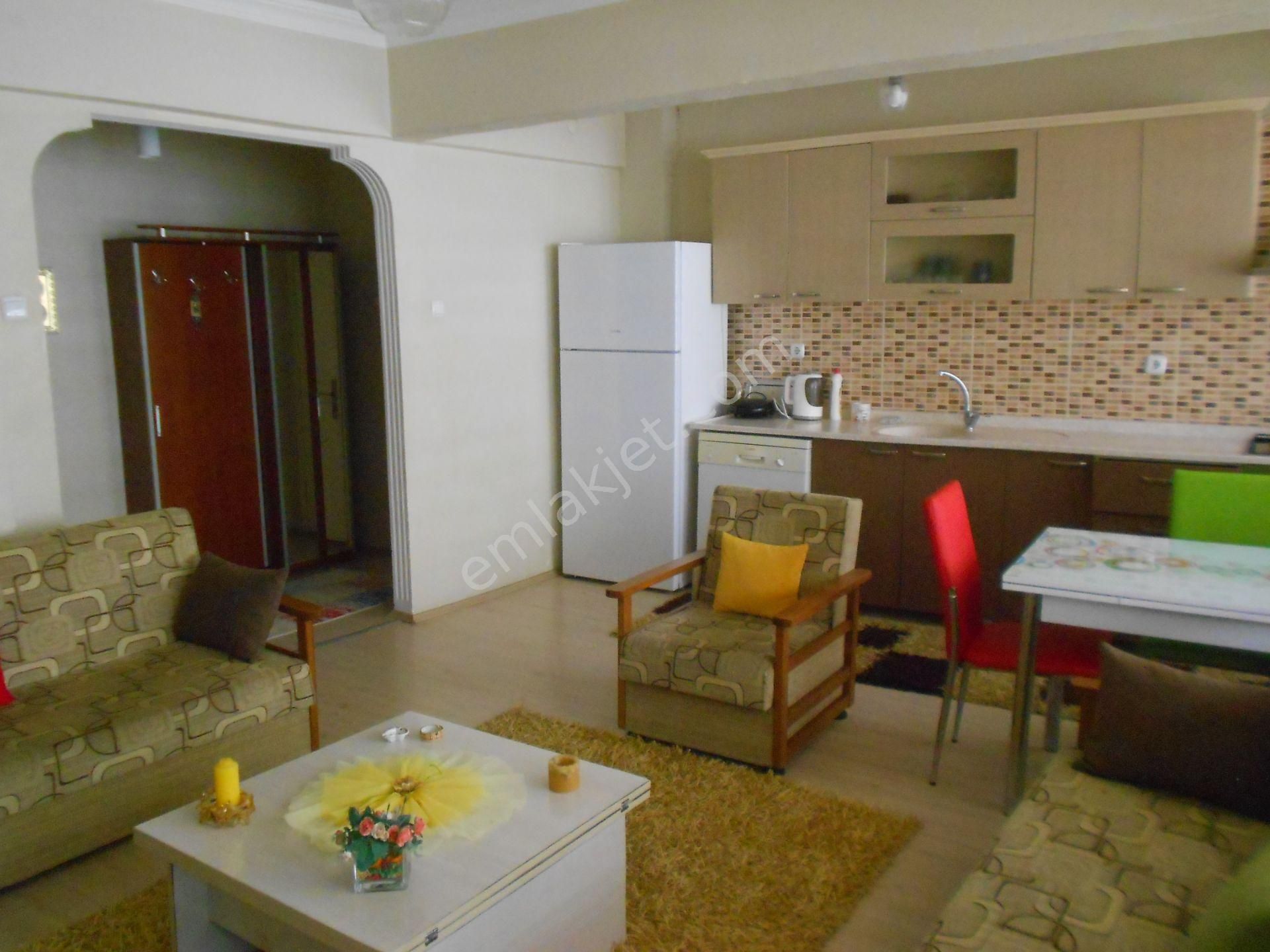 Değirmendere Çınarlık Meydanı 2+1 Full Eşyalı 2.kat Kiralık Dair