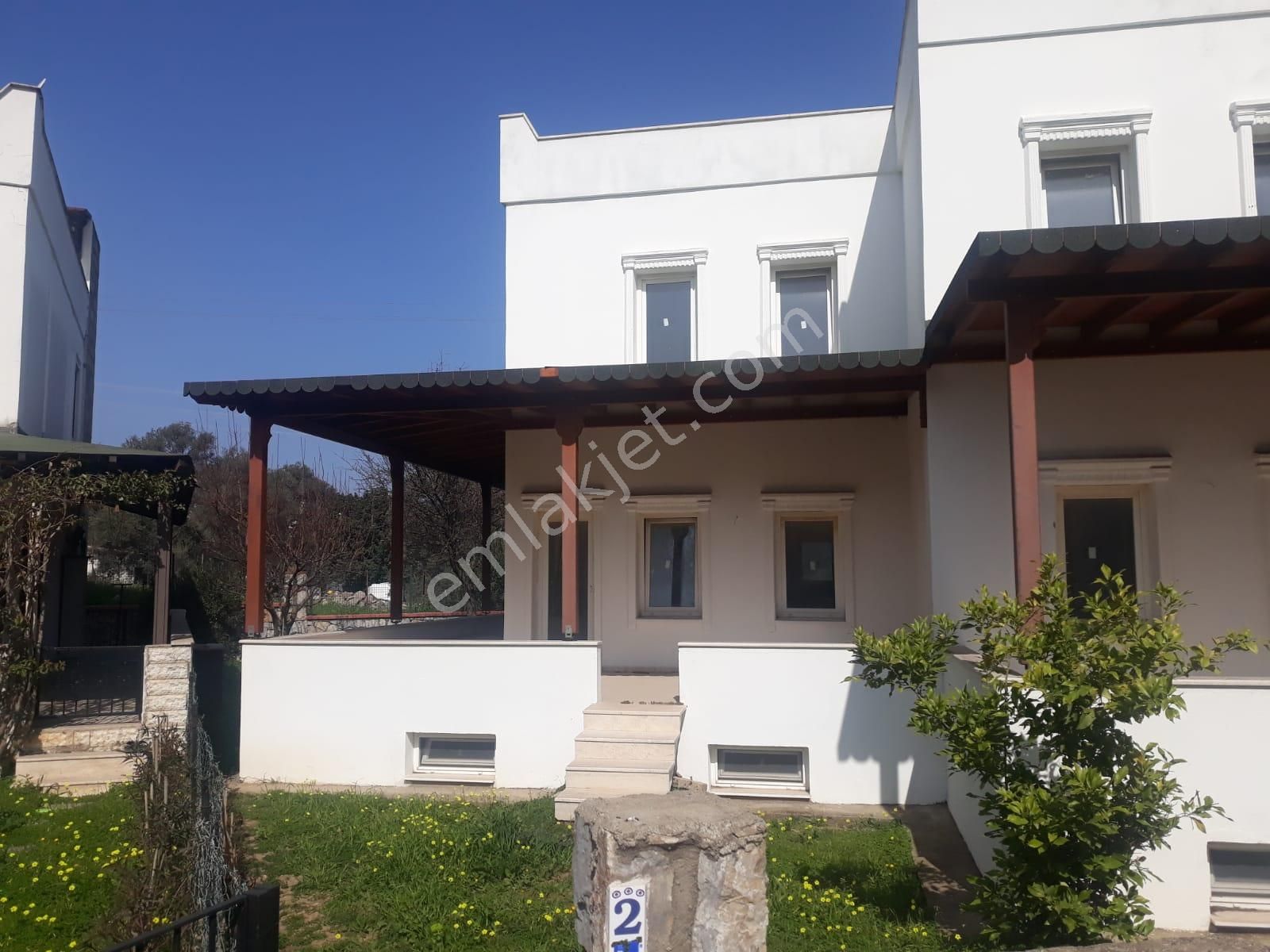 Emlakçıdan Muğla Bodrum Torba Mahallesi 2+1 Kiralık Daire 6.000 TL 9317631