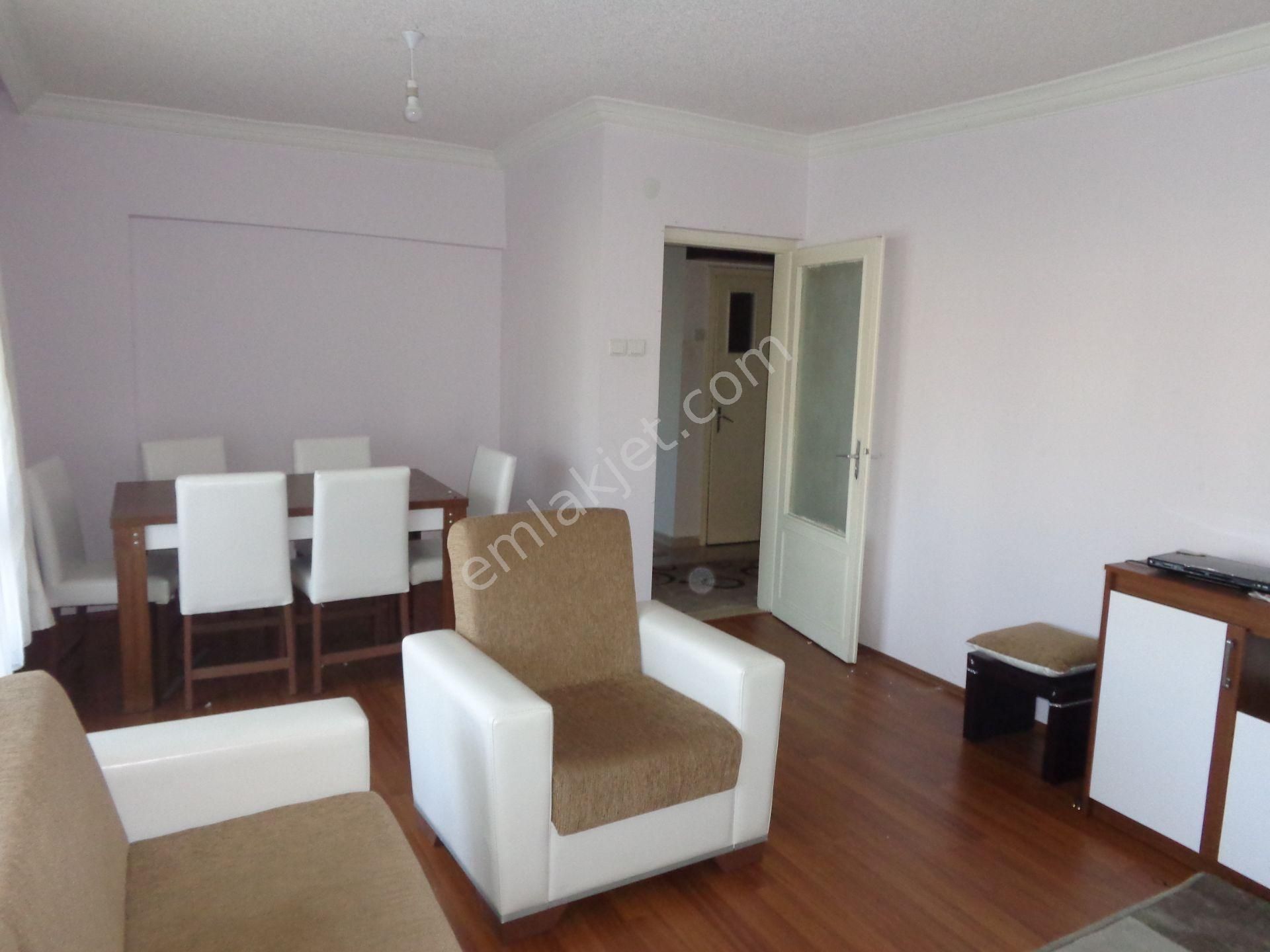 Dikmen Caddesinde , Eşyalı, Kombili , 2+1, 1.kot, Bahçe Katı - Görsel 6