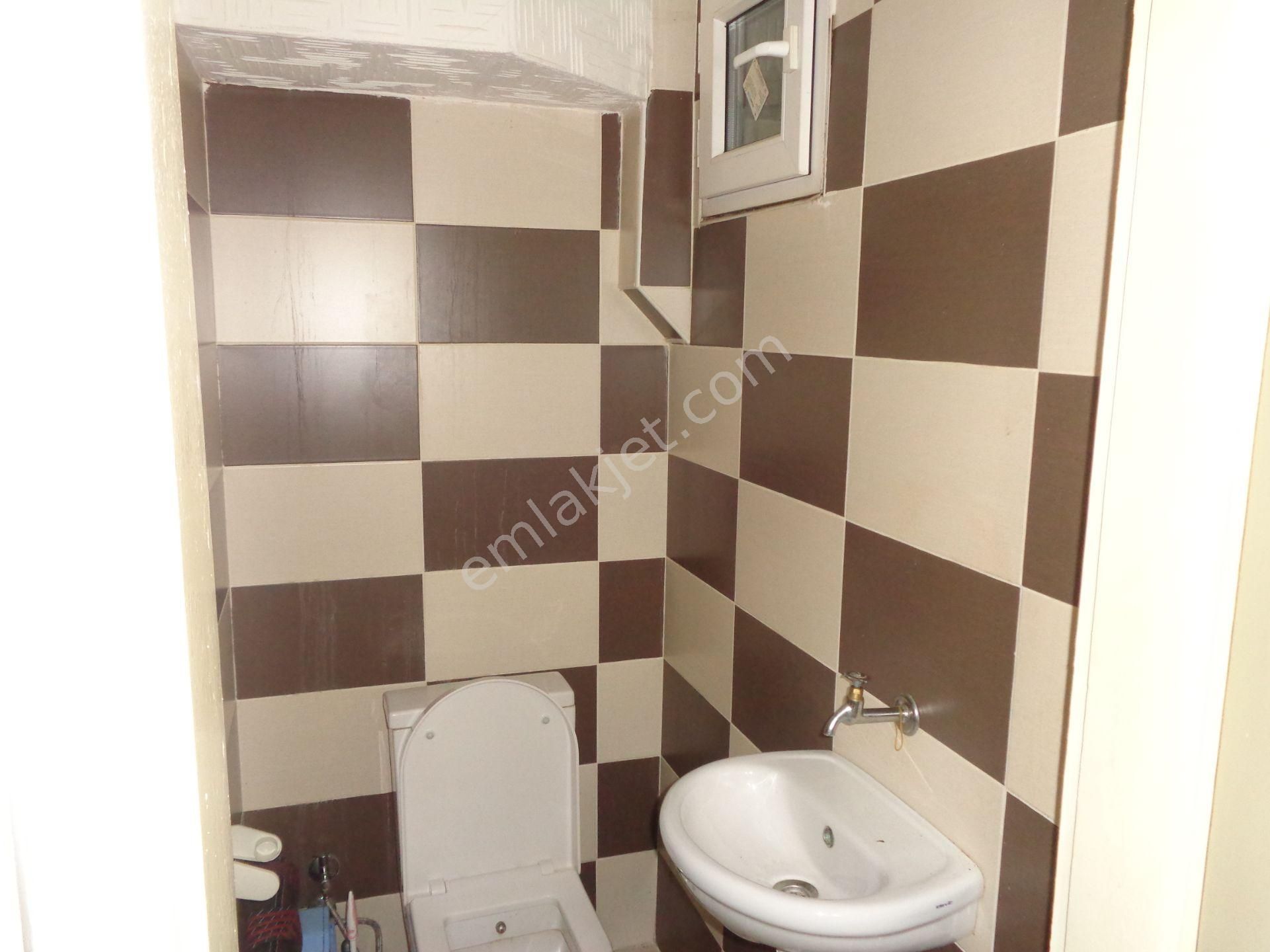 Dikmen Caddesinde , Eşyalı, Kombili , 2+1, 1.kot, Bahçe Katı - Görsel 12