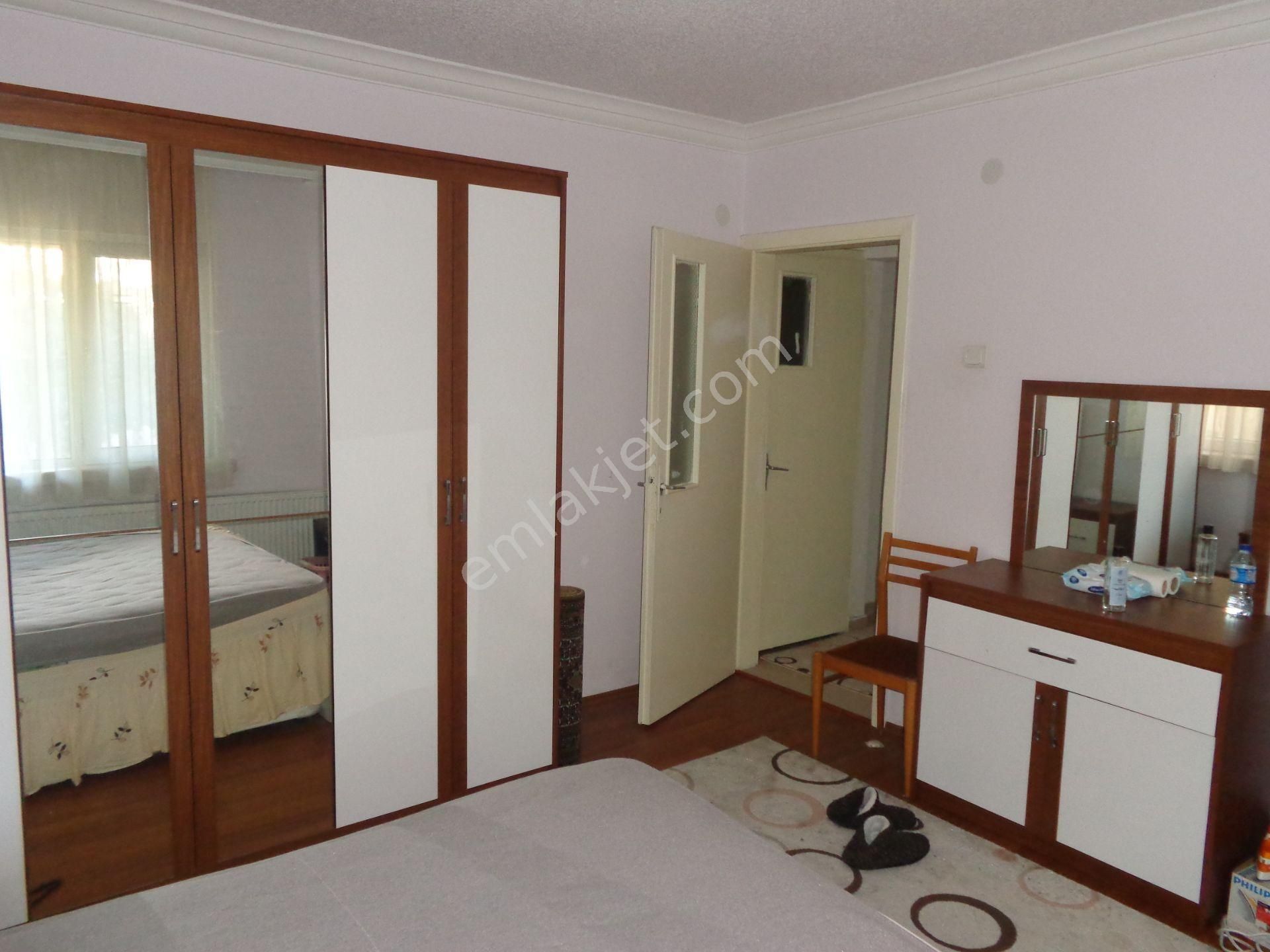 Dikmen Caddesinde , Eşyalı, Kombili , 2+1, 1.kot, Bahçe Katı - Görsel 18