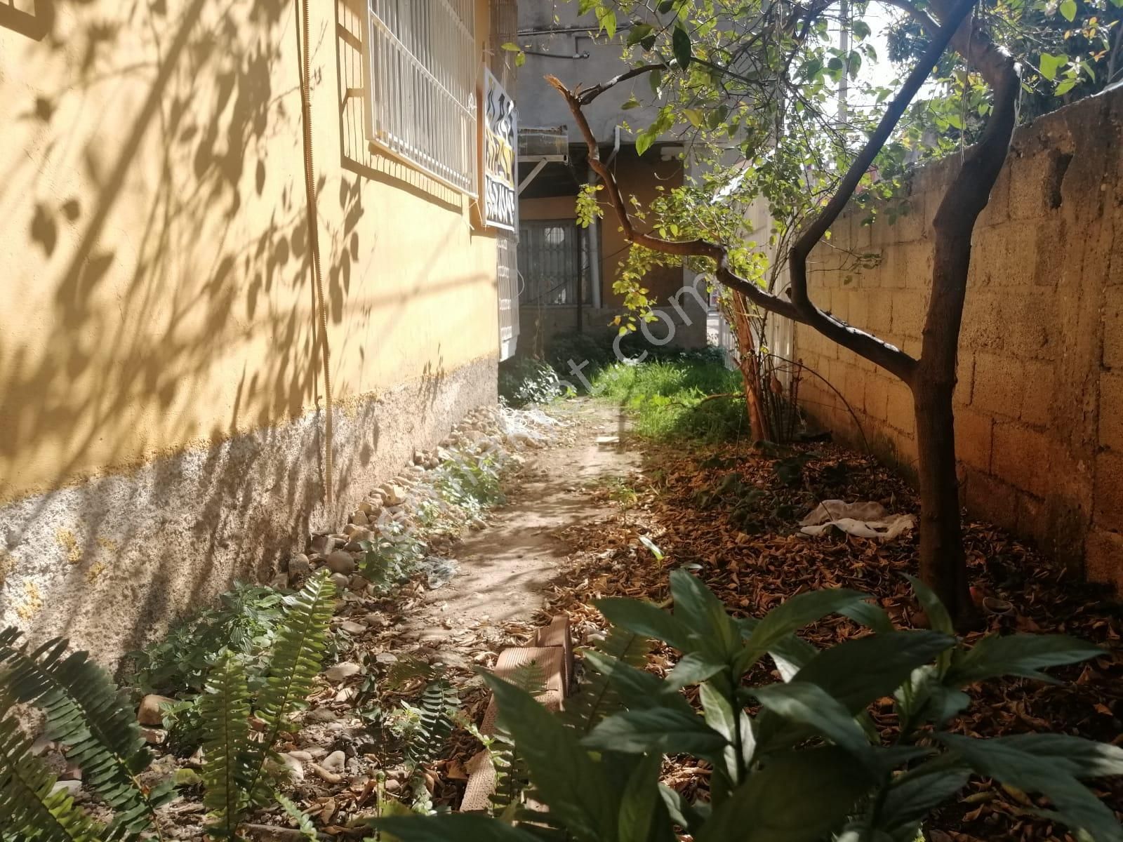 Emlakçıdan Adana Seyhan Mithatpaşa Mahallesi 2+1 Kiralık Daire 800 TL