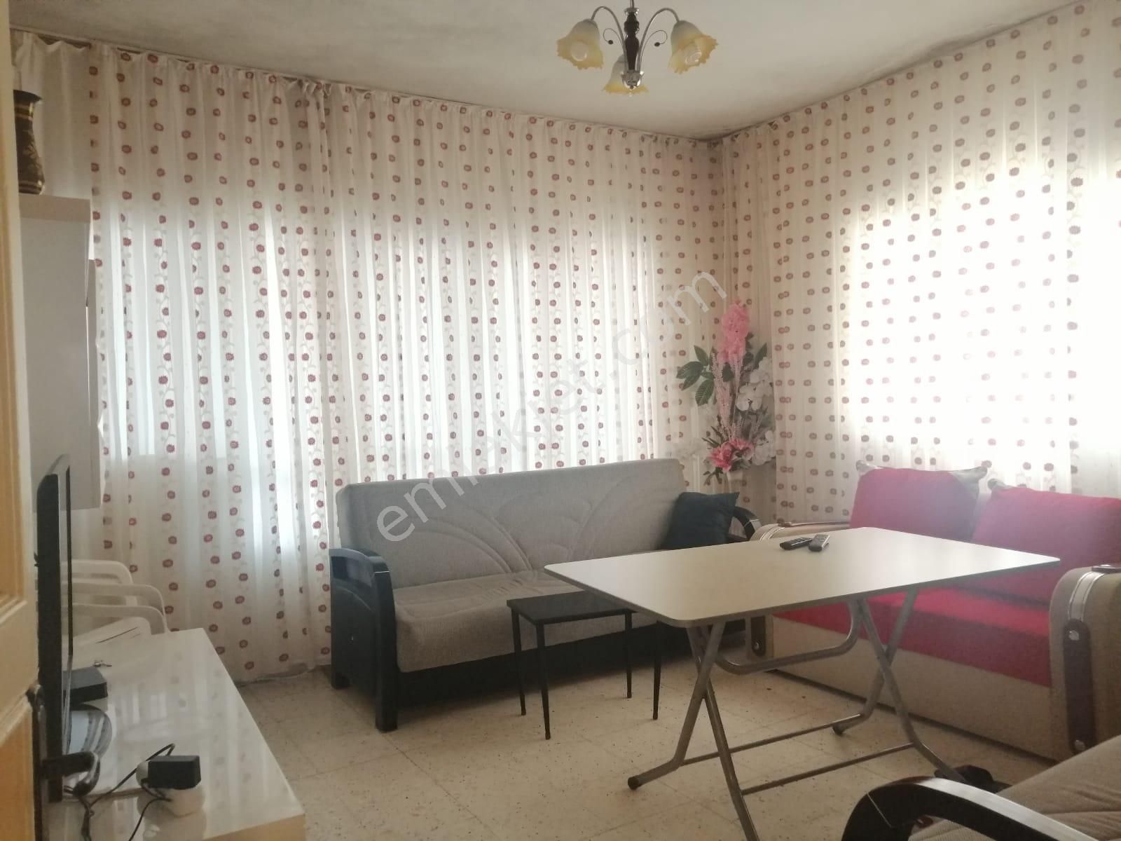 Emlakçıdan Adana Seyhan Mithatpaşa Mahallesi 2+1 Kiralık Daire 800 TL