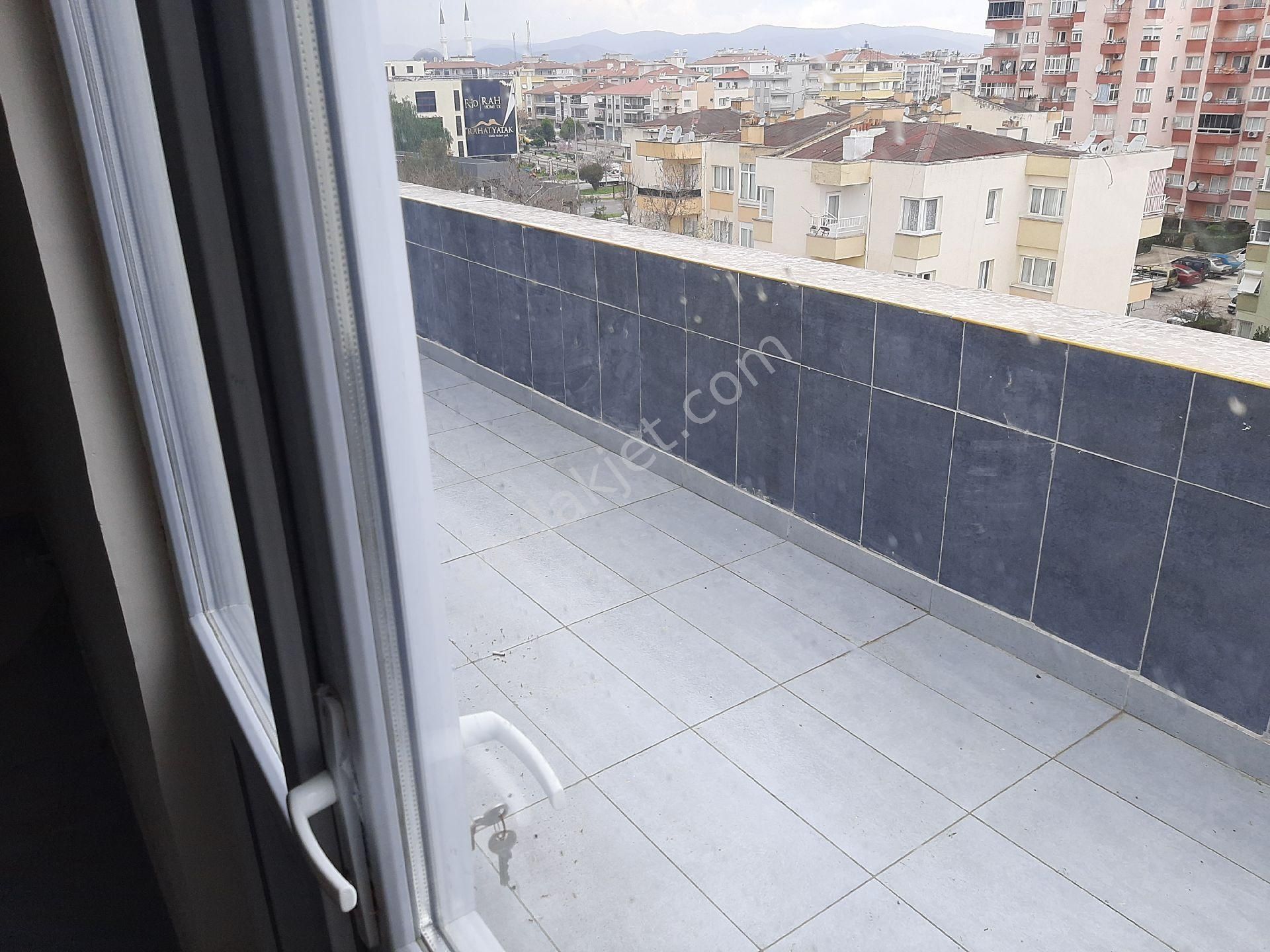 emlakcidan izmir tire cumhuriyet mahallesi 1 1 kiralik residence 2 000 tl 9361739