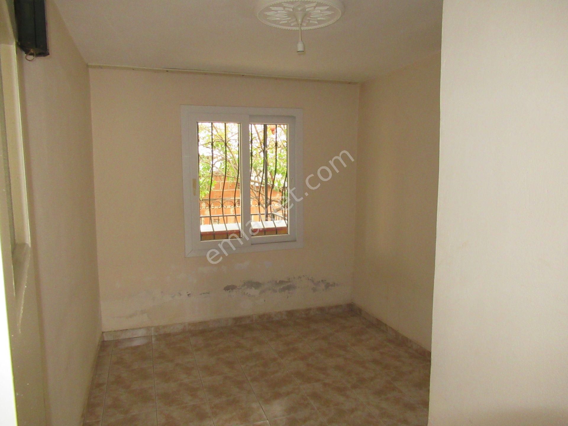 Emlakçıdan Mersin Yenişehir Çiftlikköy Mahallesi 2+1 Kiralık Daire 1.