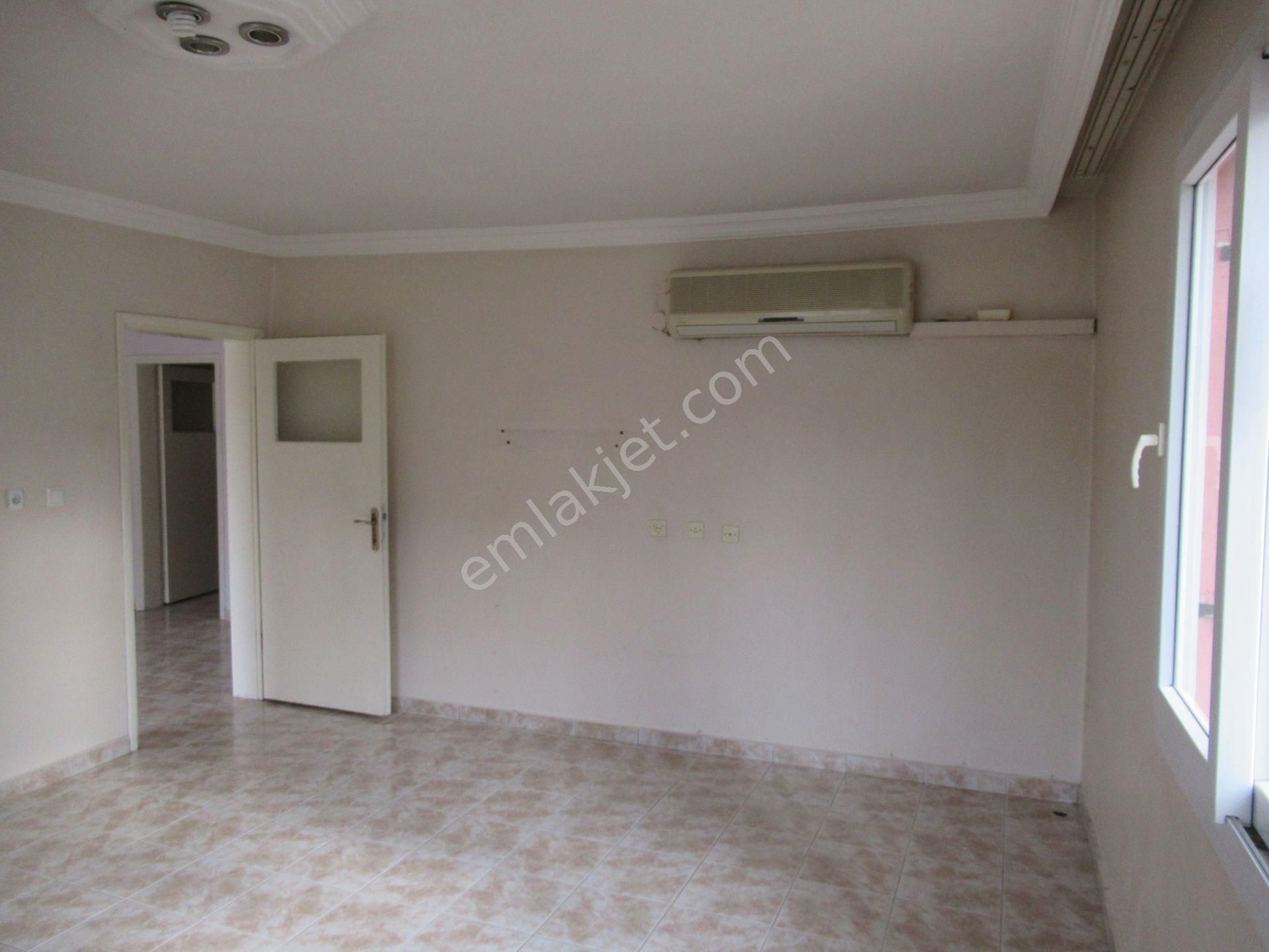 Emlakçıdan Mersin Yenişehir Çiftlikköy Mahallesi 2+1 Kiralık Daire 1.
