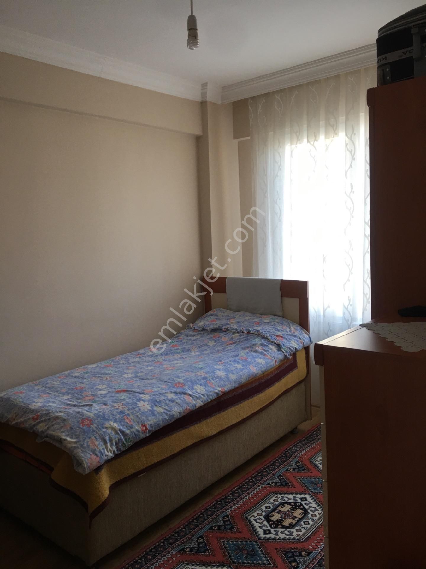 İzmir Aliağa Satılık Daire İlanları ve İzmir Aliağa Kiralık Ev Fiyatları