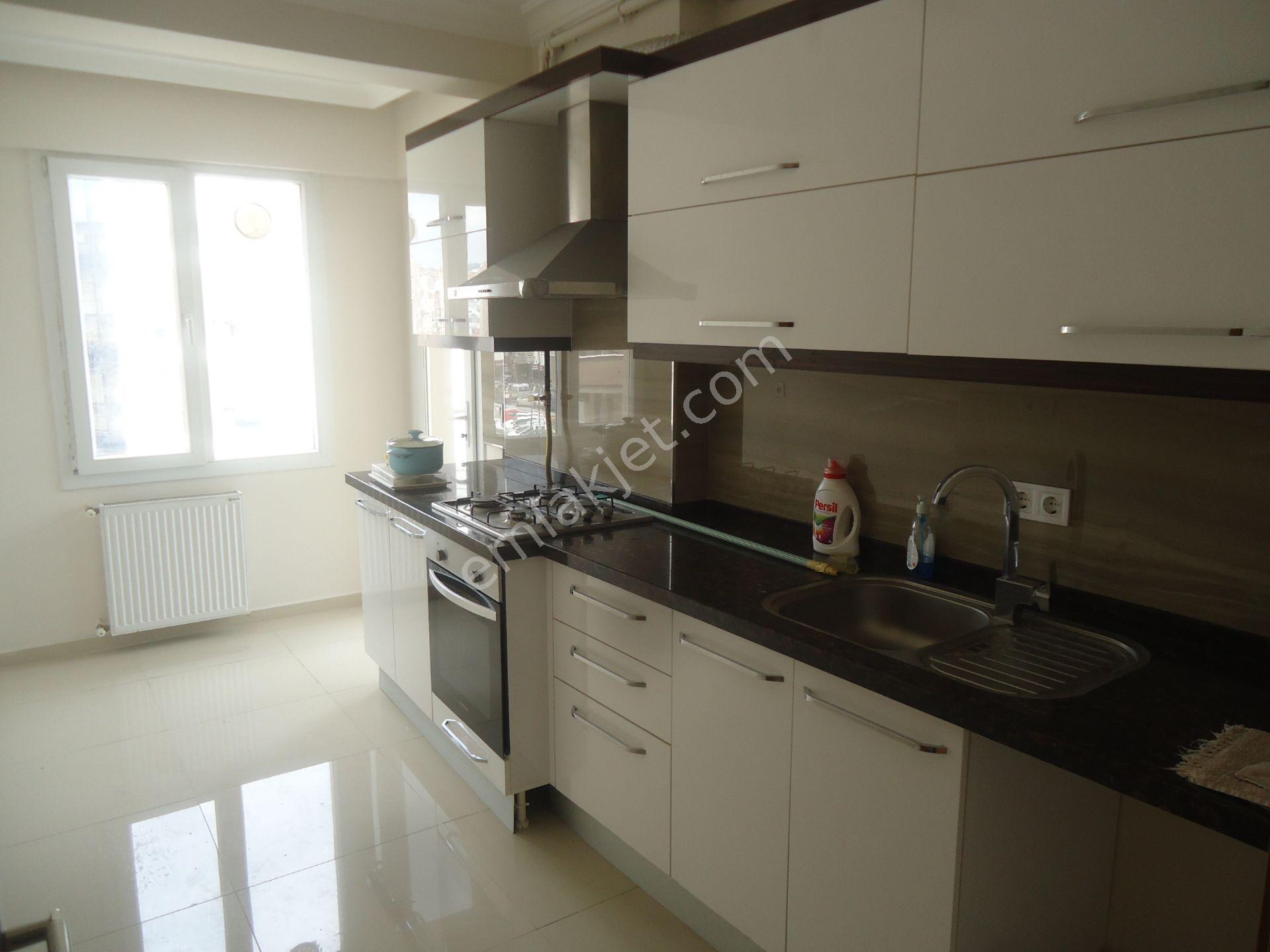 emlakcidan izmir gaziemir atifbey mahallesi 2 1 kiralik daire 3 300 tl 9419381