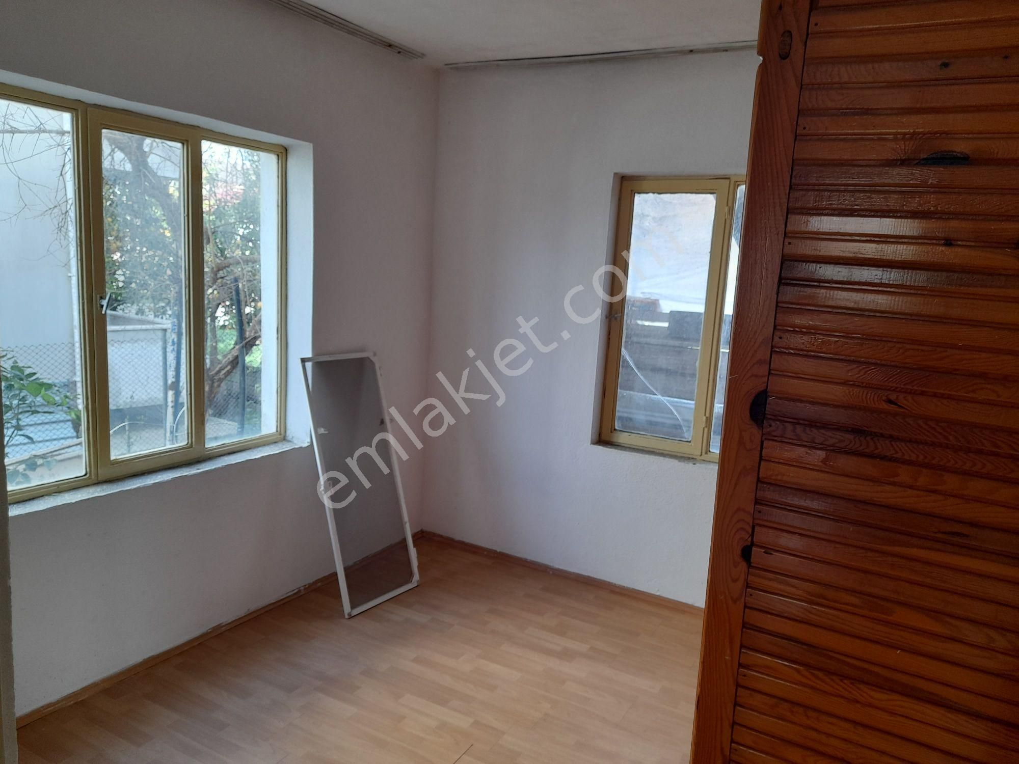 Emlakçıdan Muğla Dalaman Söğütlüyurt Mahallesi 2+1 Kiralık Daire 950 TL