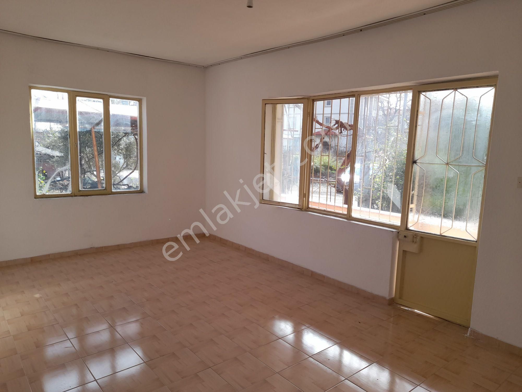 Emlakçıdan Muğla Dalaman Söğütlüyurt Mahallesi 2+1 Kiralık Daire 950 TL