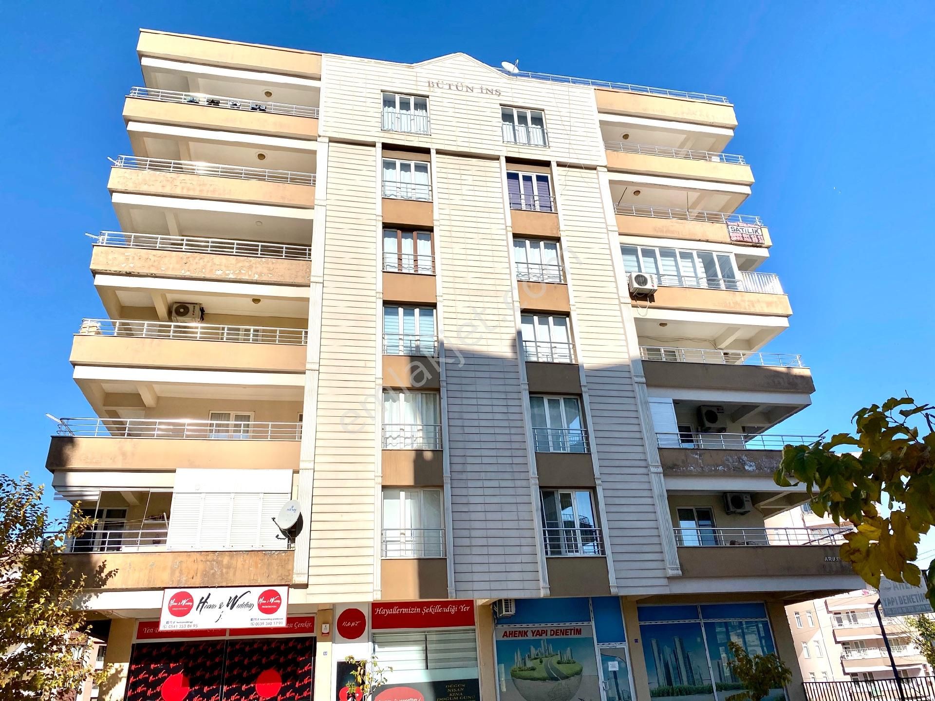 Emlakçıdan Şanlıurfa Karaköprü Karşıyaka Mahallesi 3+1 Satılık Daire