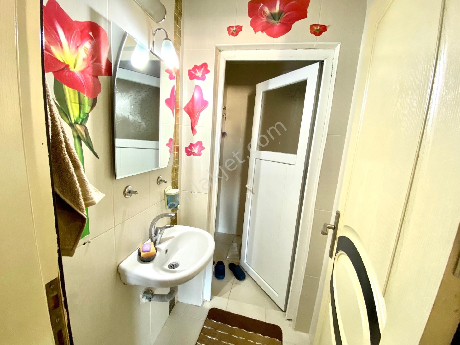 Emlakçıdan Şanlıurfa Karaköprü Karşıyaka Mahallesi 3+1 Satılık Daire