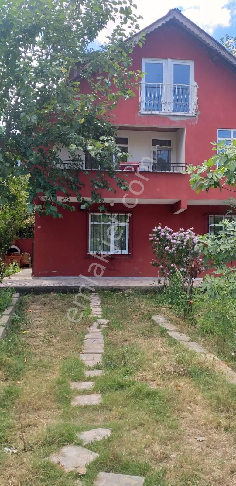 Emlakçıdan İstanbul Ümraniye Adem Yavuz Mahallesi 5+1 Kiralık Daire 10