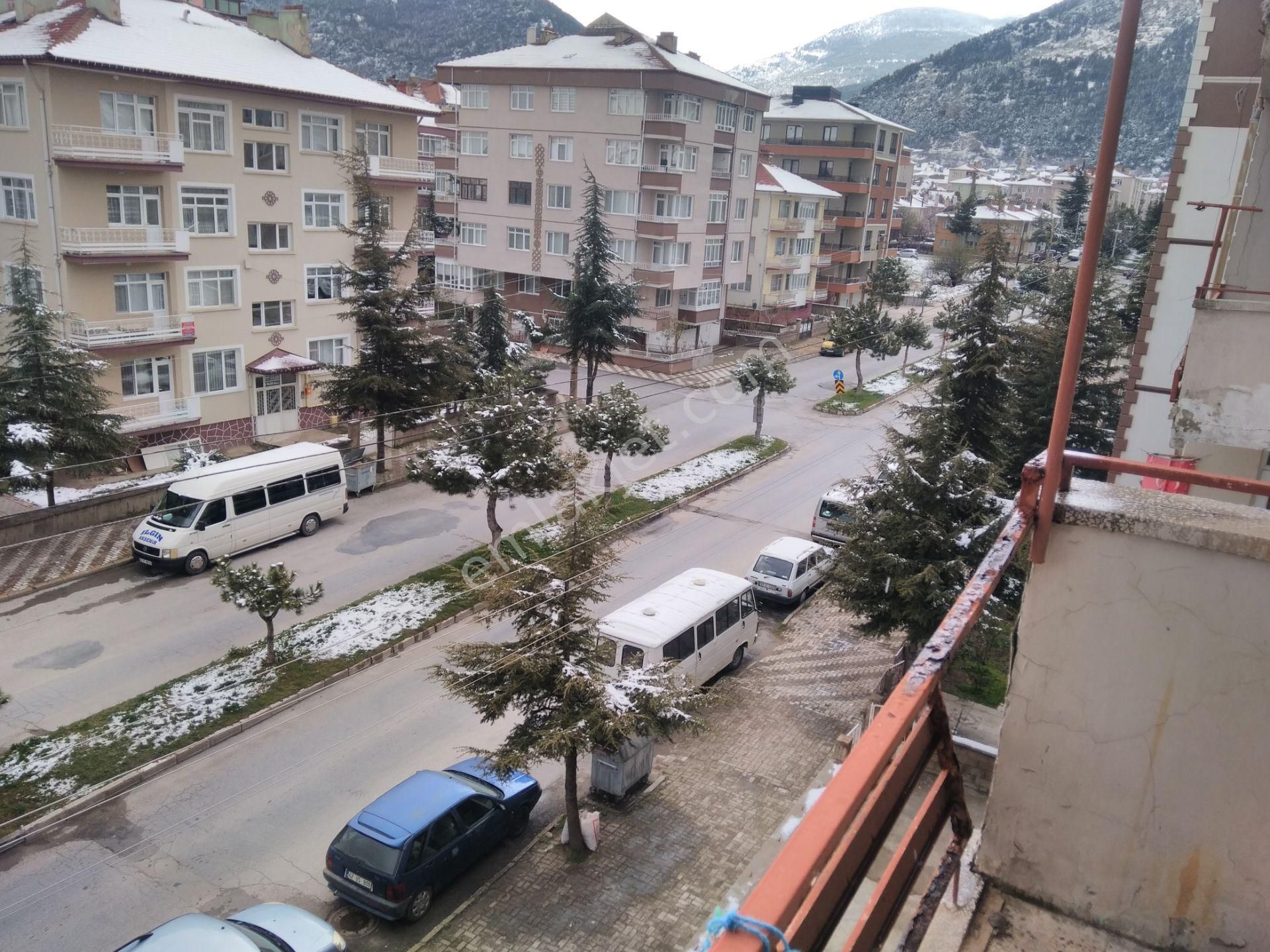 Emlakçıdan Konya Akşehir Altunkalem Mahallesi 2+1 Satılık Daire 190.000